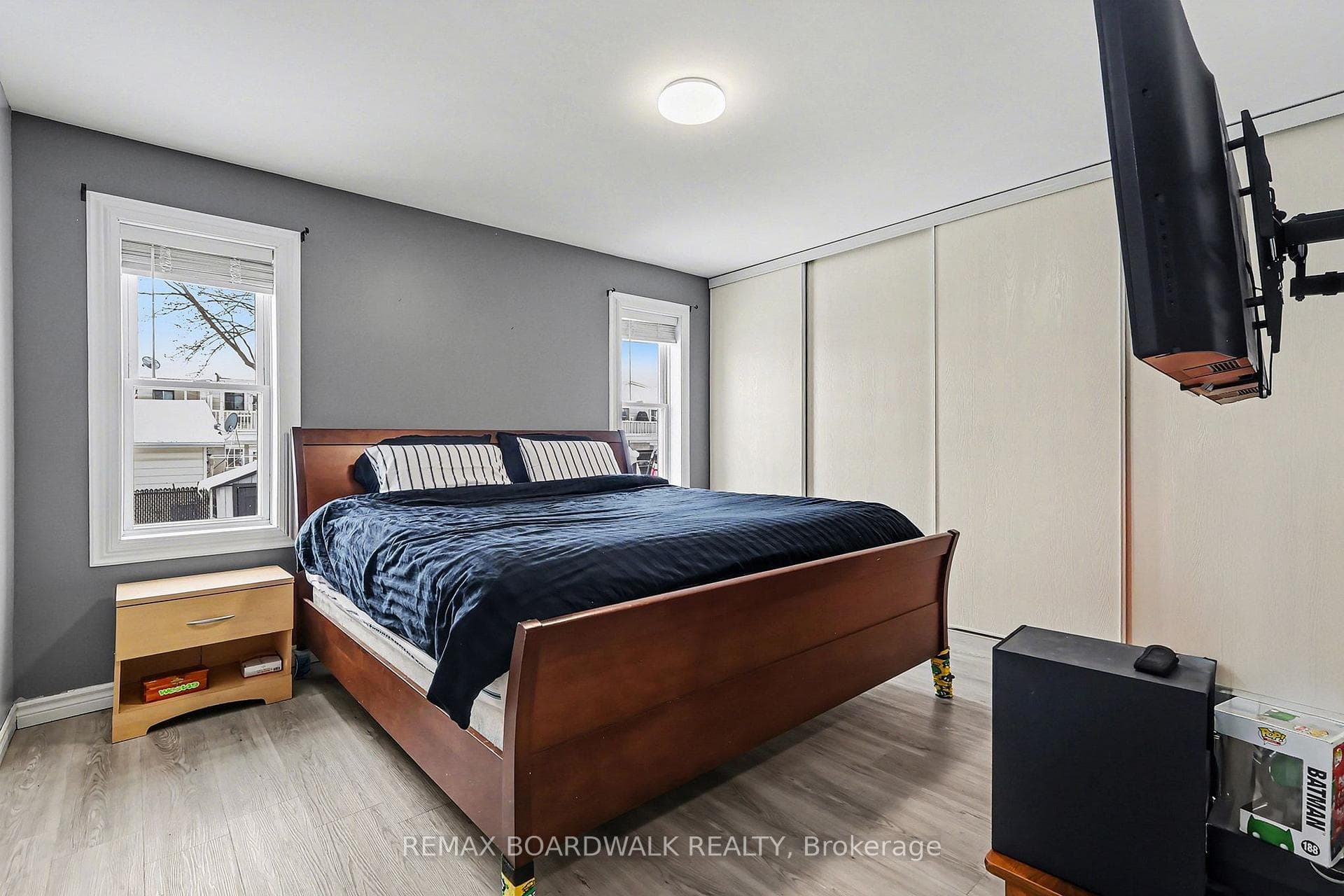 2190 Valley Street photo 9