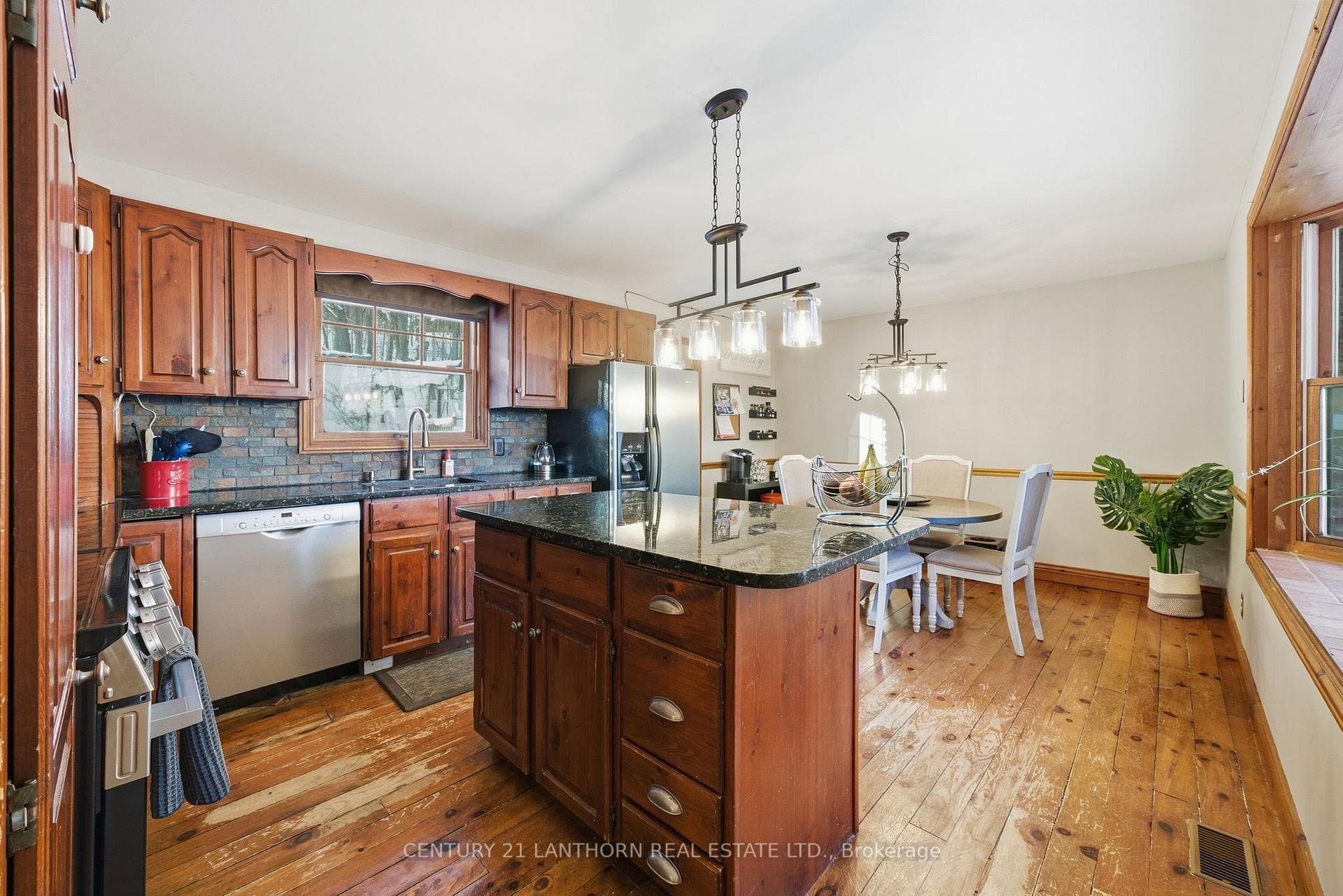 237 Beatty Road photo 18