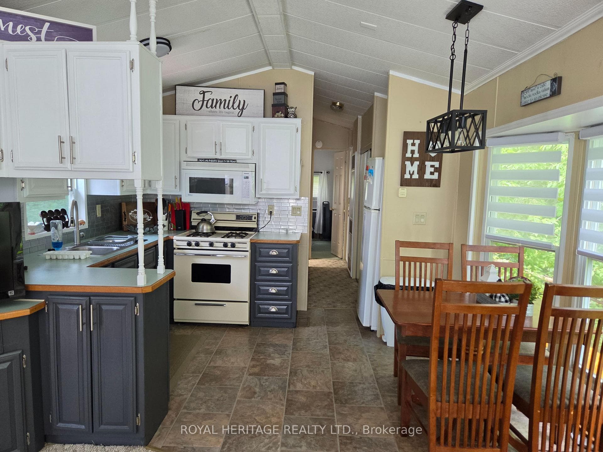 **Combination Kitchen & Dining**