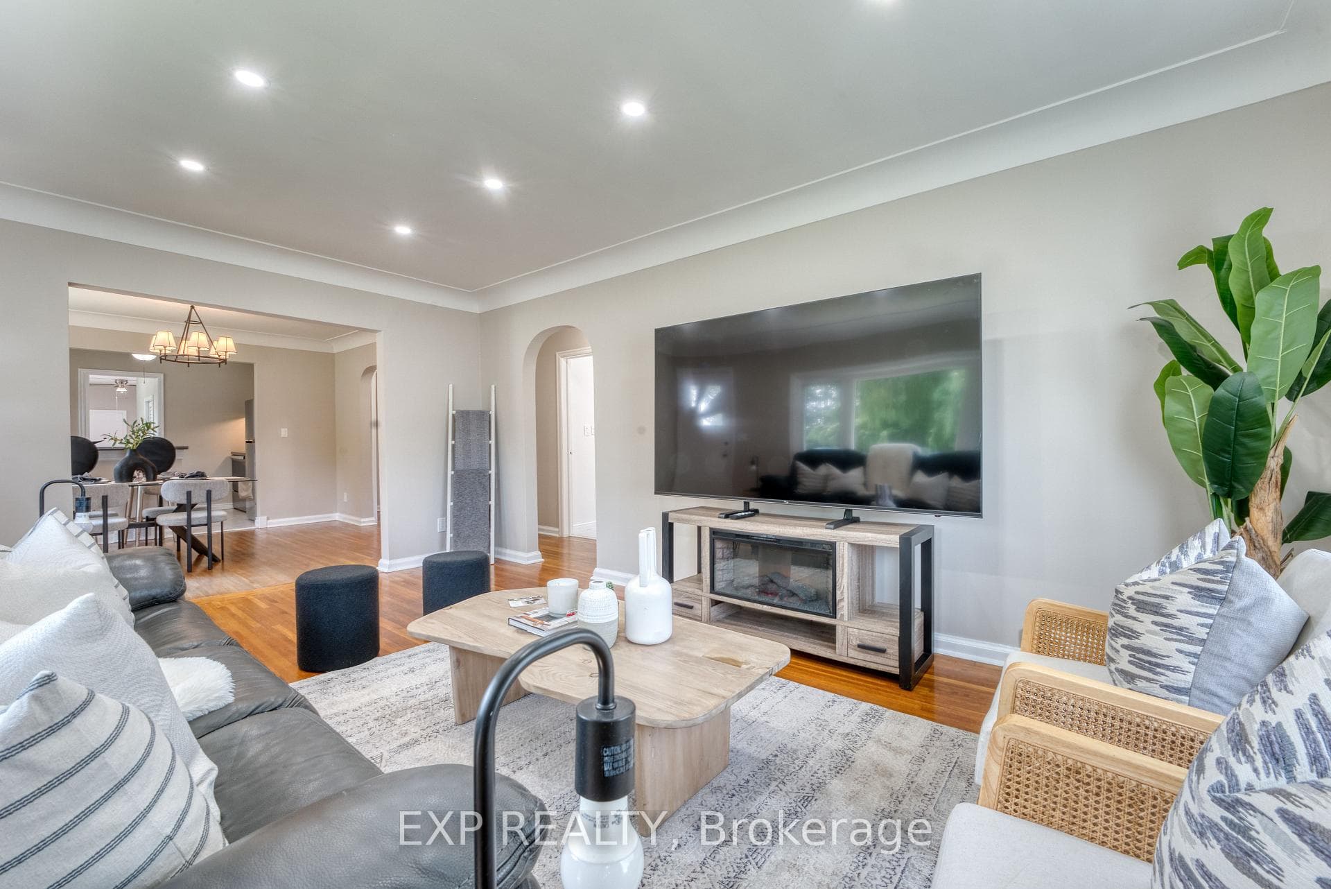 791 Scofield Avenue photo 5