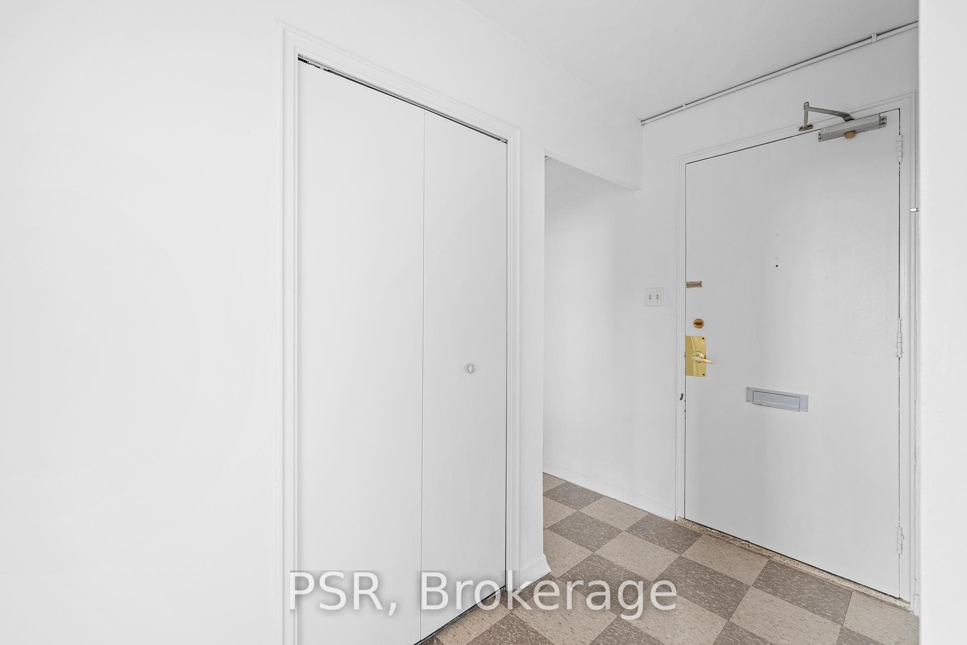 240 Markland Drive Unit 909 photo 21