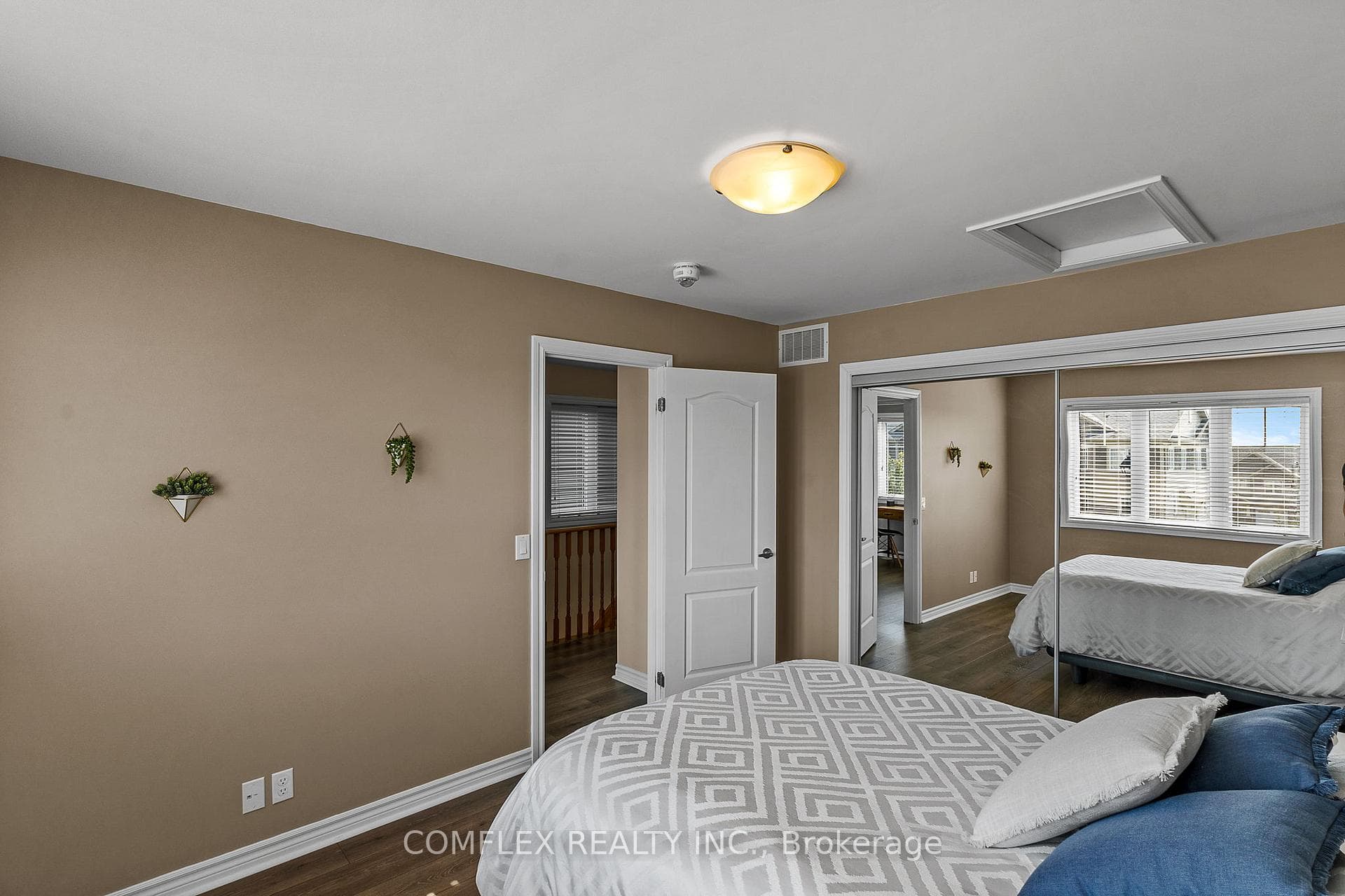 96 Tabaret Crescent photo 24
