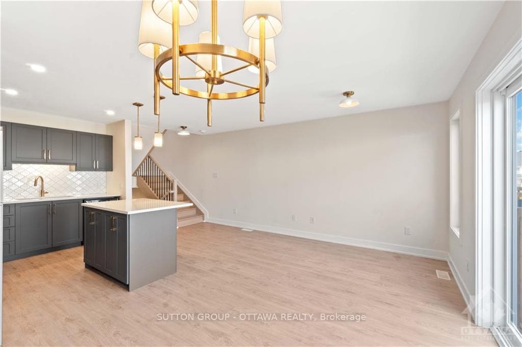 36 MARGARET GRAHAM Terrace photo 6