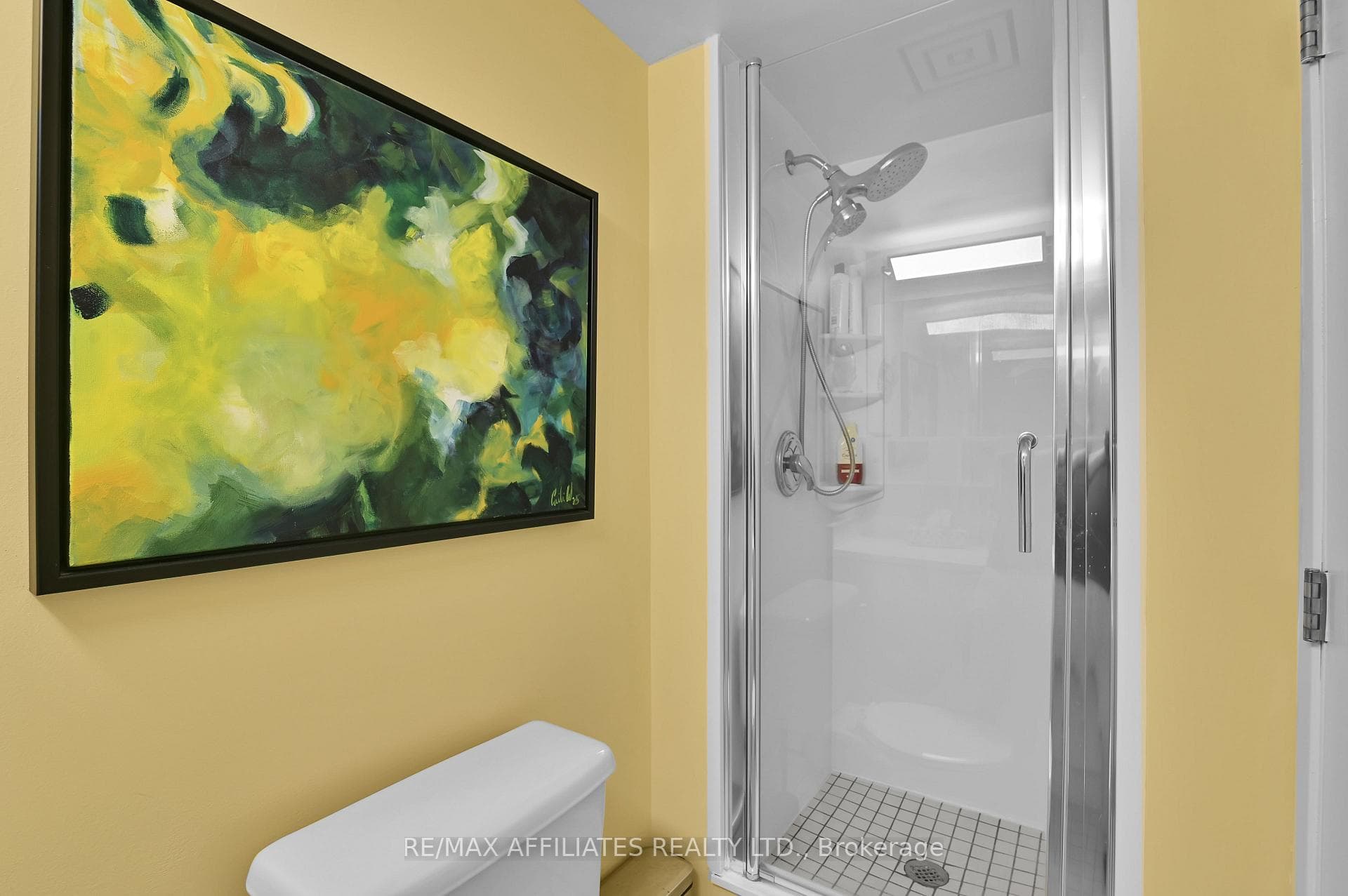 12 Clarence Street Unit 4 photo 17