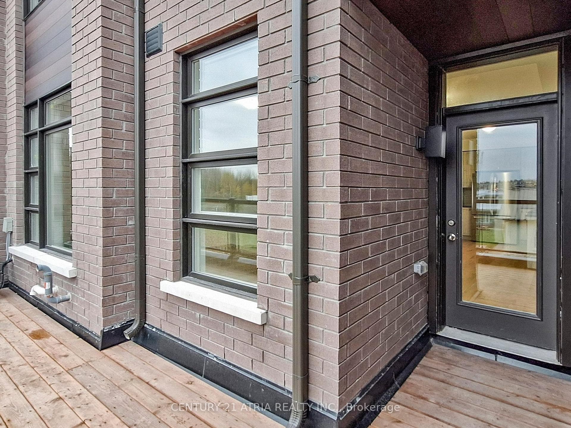 16 Harold Wilson Lane photo 28