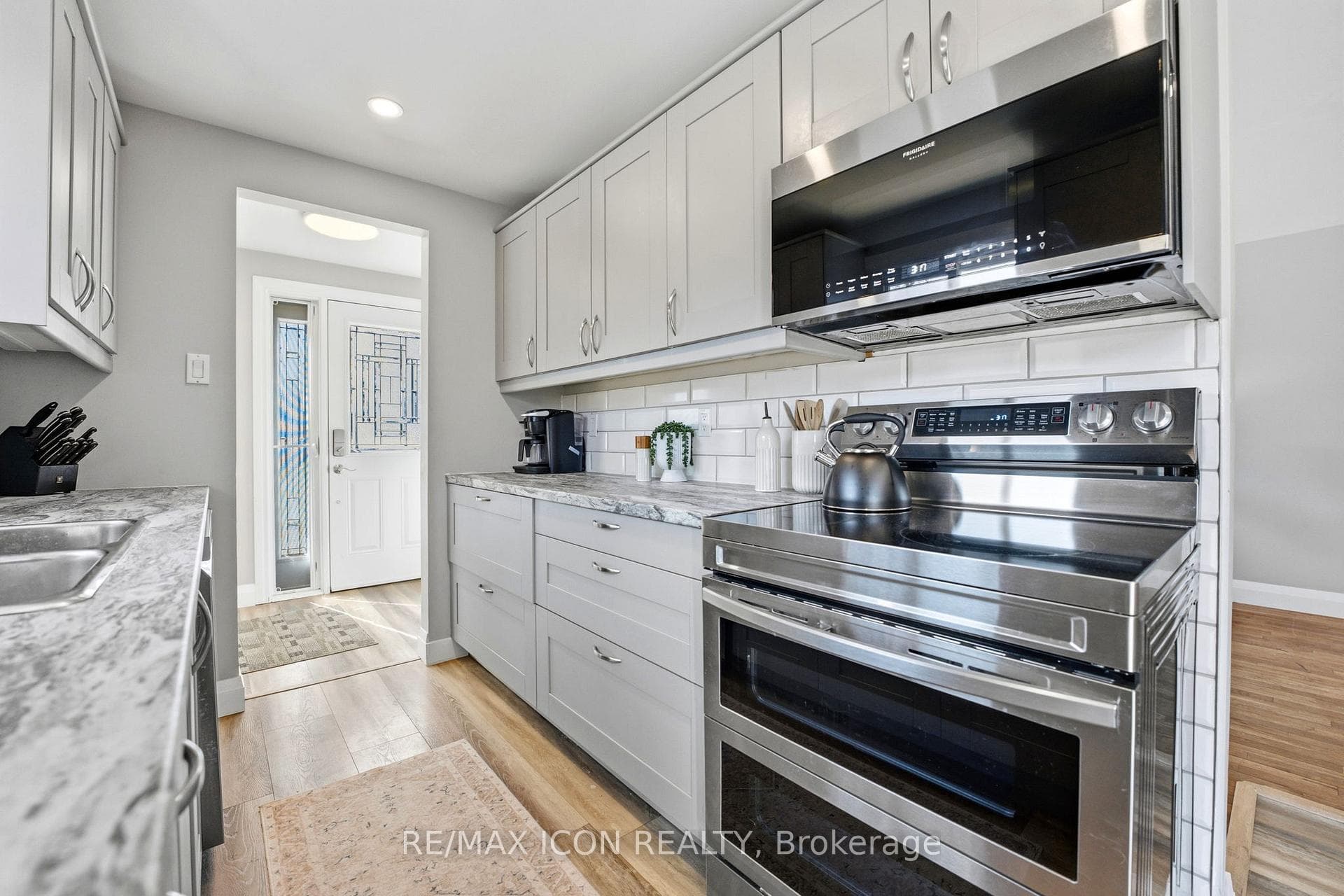 304 Dinison Place photo 10