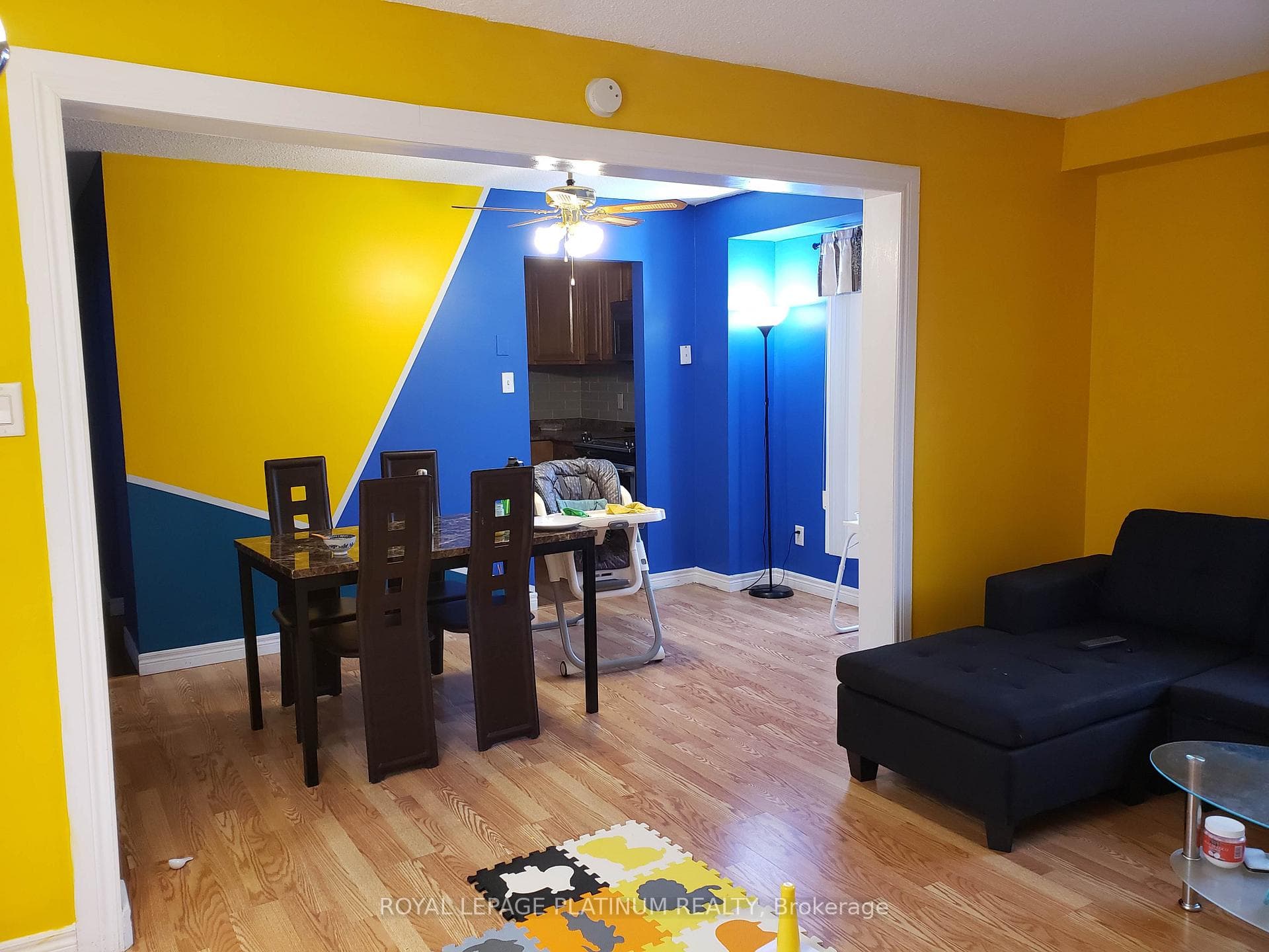 12 Holmstead Court photo 2