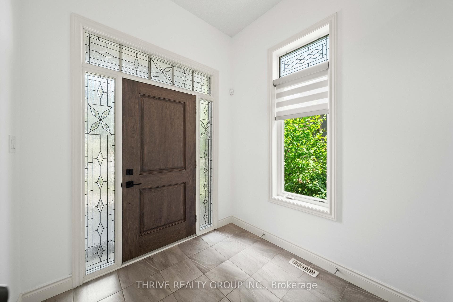 665 Tennent Avenue photo 4