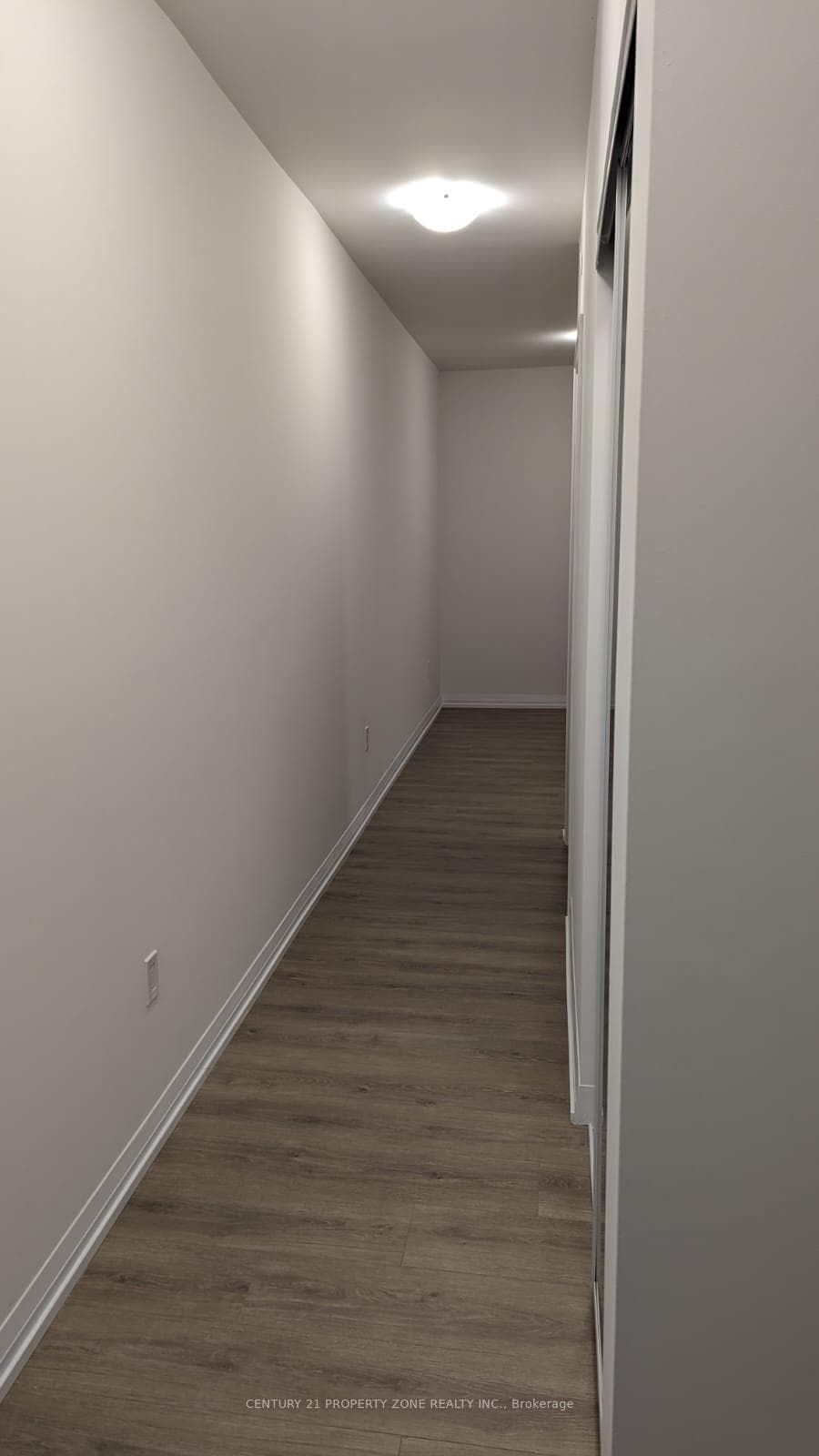 50 Dunfield Avenue Unit 813 photo 14
