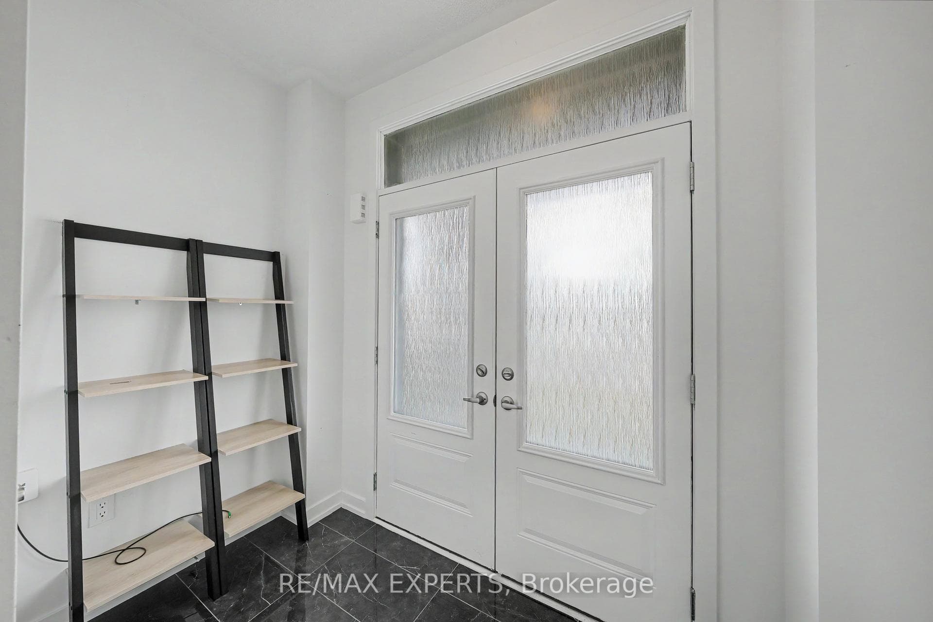 159 Haldimand Street photo 3