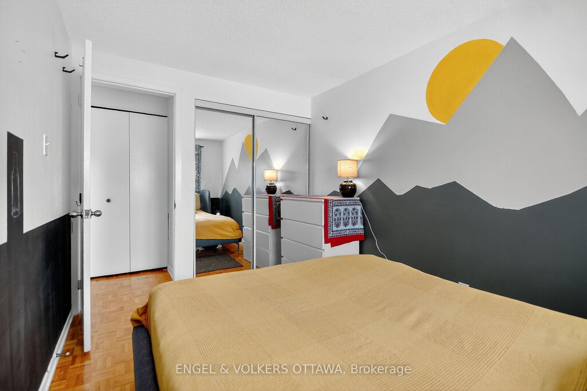910 Dynes Road photo 27