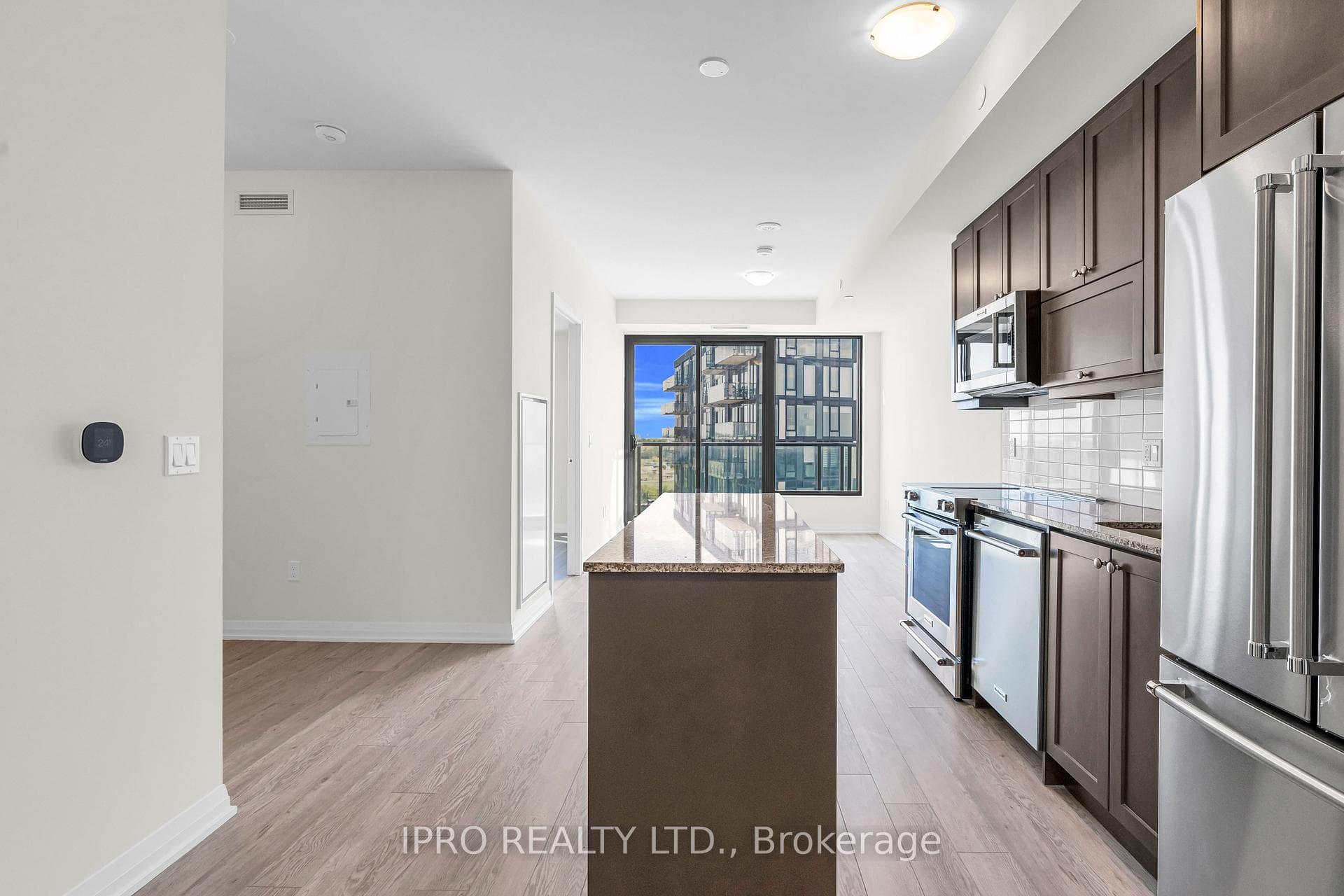 3006 WILLIAM CUTMORE Boulevard Unit 1002 photo 9