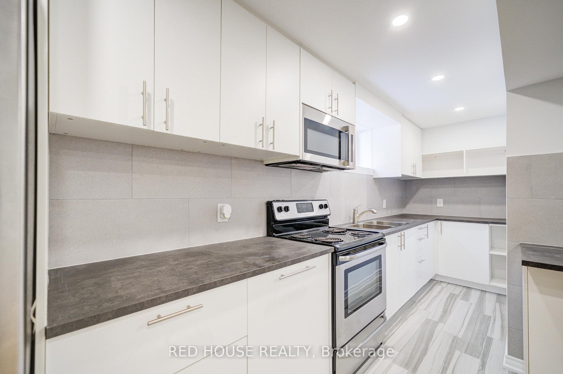 18 Norvalley Court photo 8