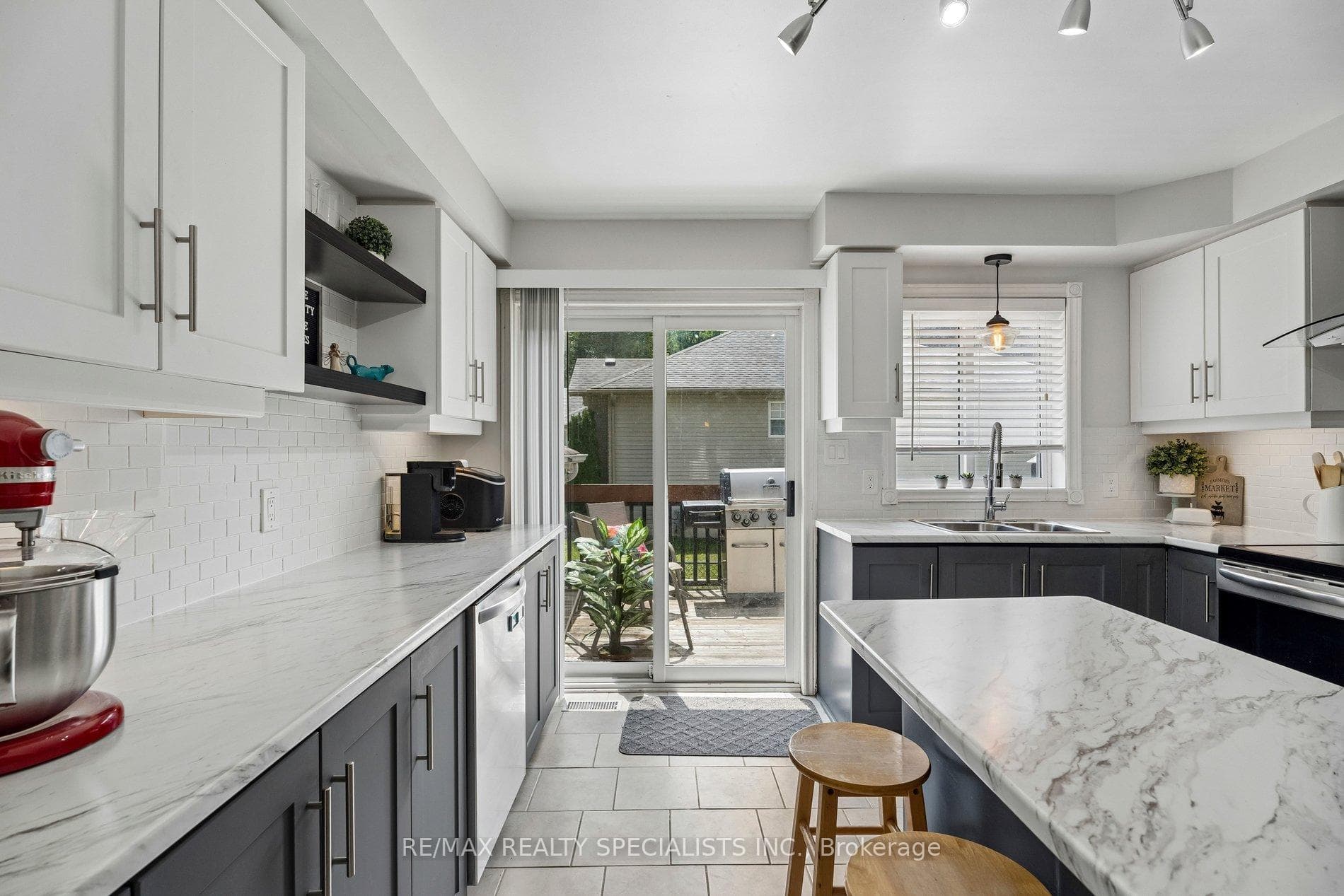 64 Smallman Drive photo 17