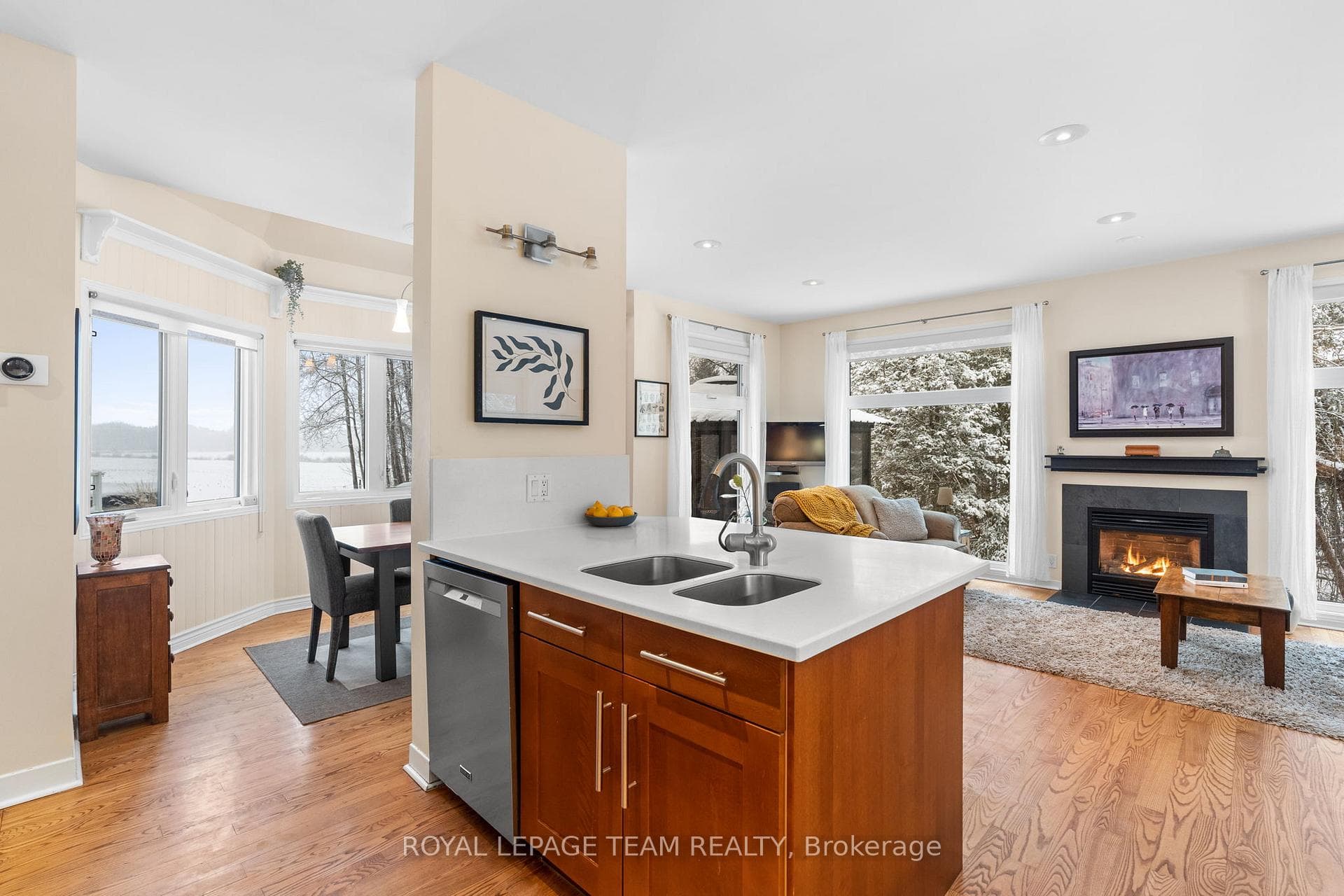 14 Meadowglen Circle photo 18