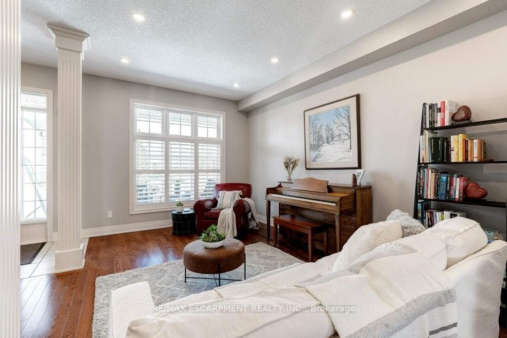 160 Tollgate Drive photo 6