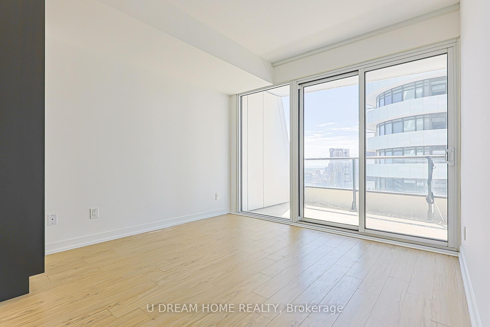 85 Wood Street Unit 3802 photo 16