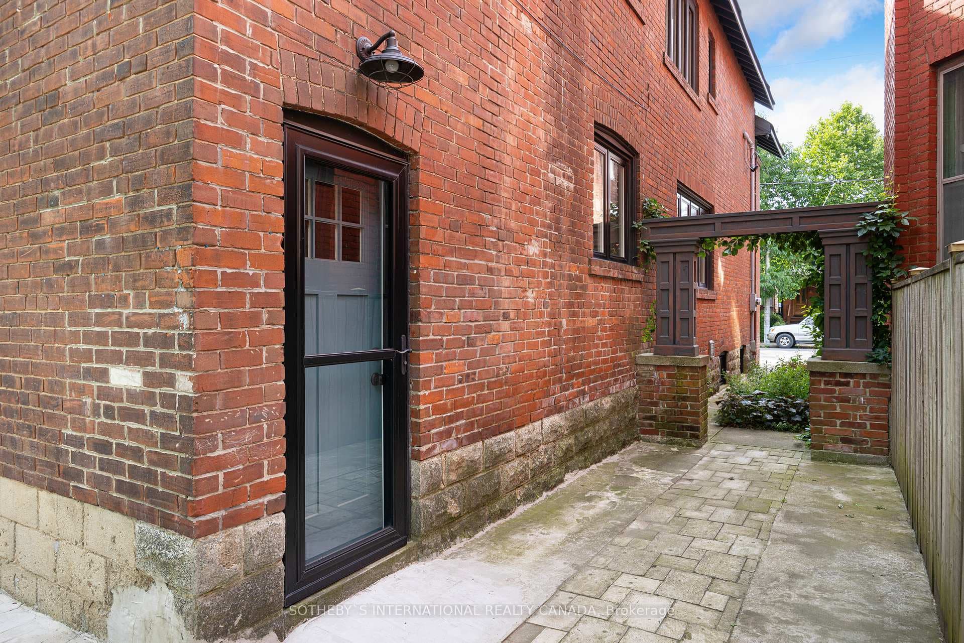 162 St Johns Road photo 28