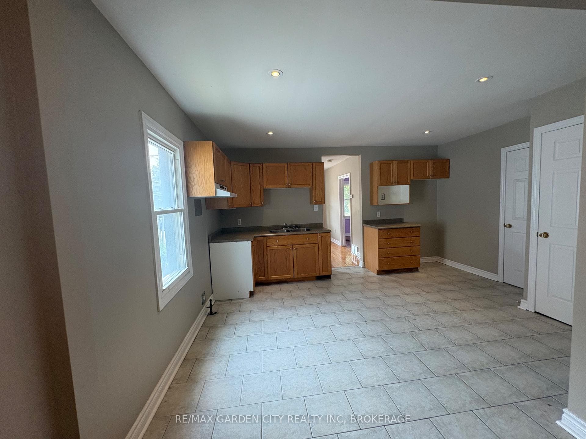 200 Lincoln Street photo 5