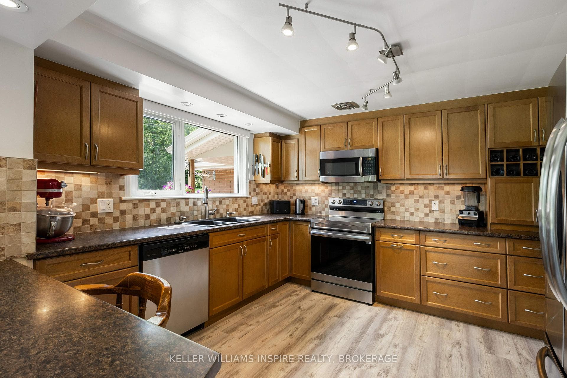 3 Helena Place photo 11
