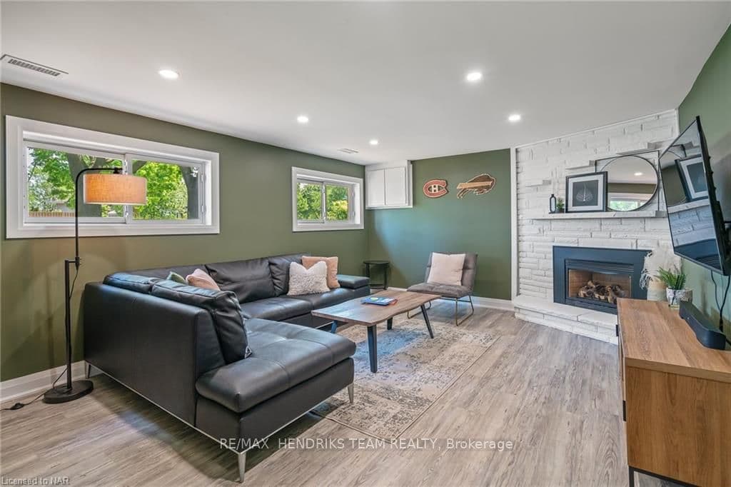 67 SHERMAN Drive photo 18