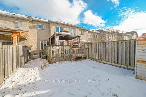 190 Deepsprings Crescent photo 48