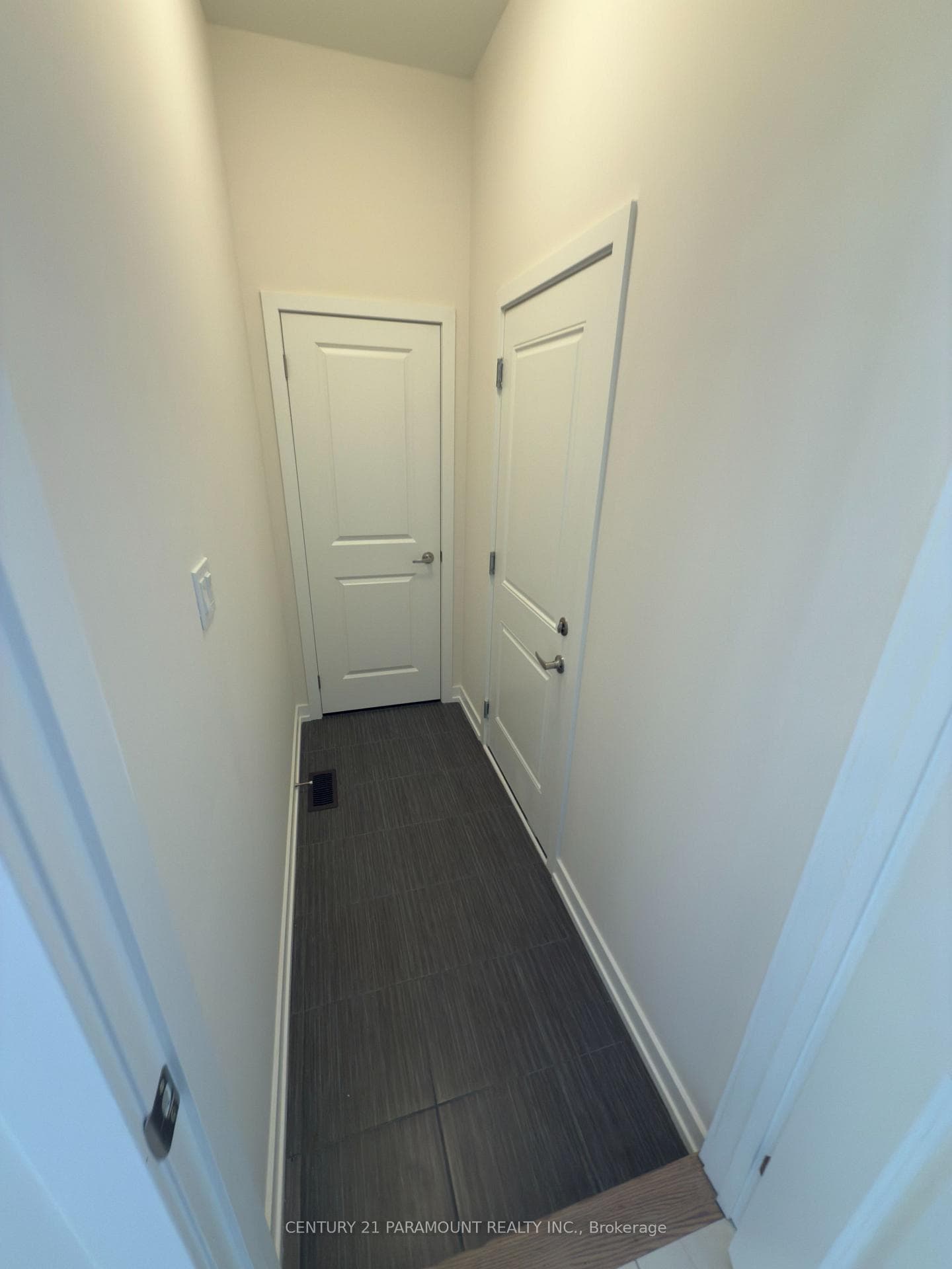 7 Singhampton Road photo 10