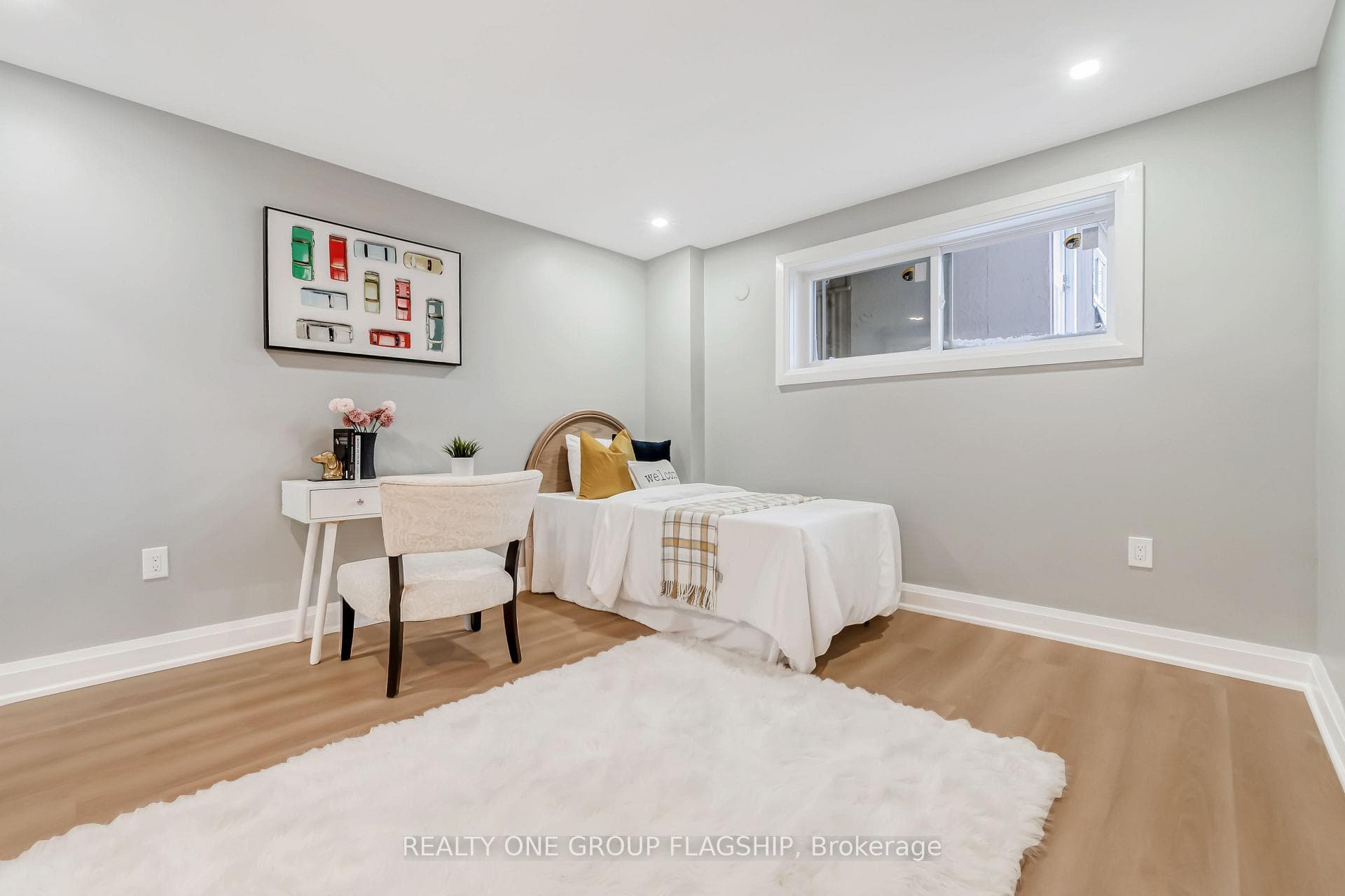 472 Three Valleys Crescent photo 28