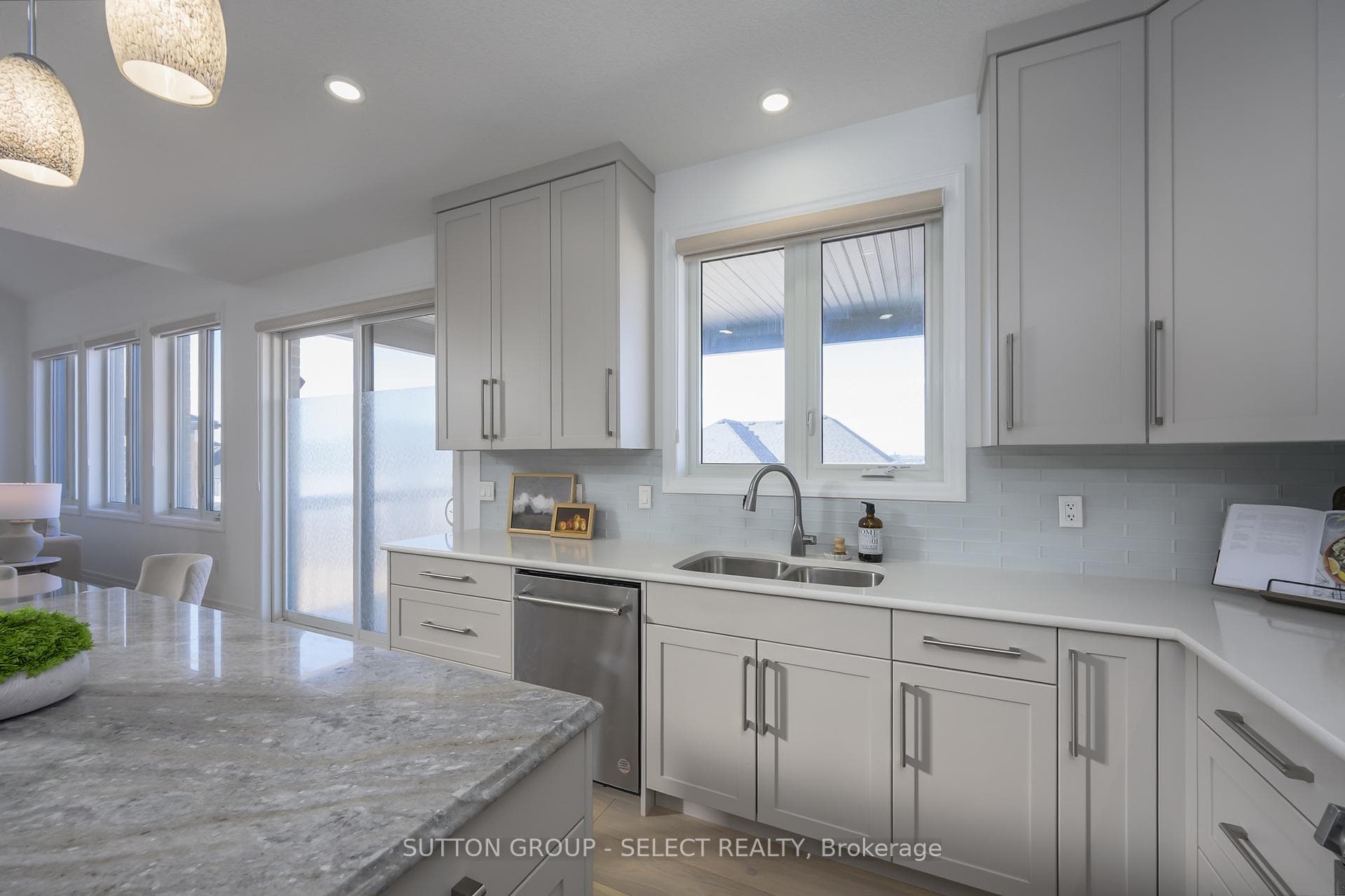 1916 Trailsway Drive photo 18