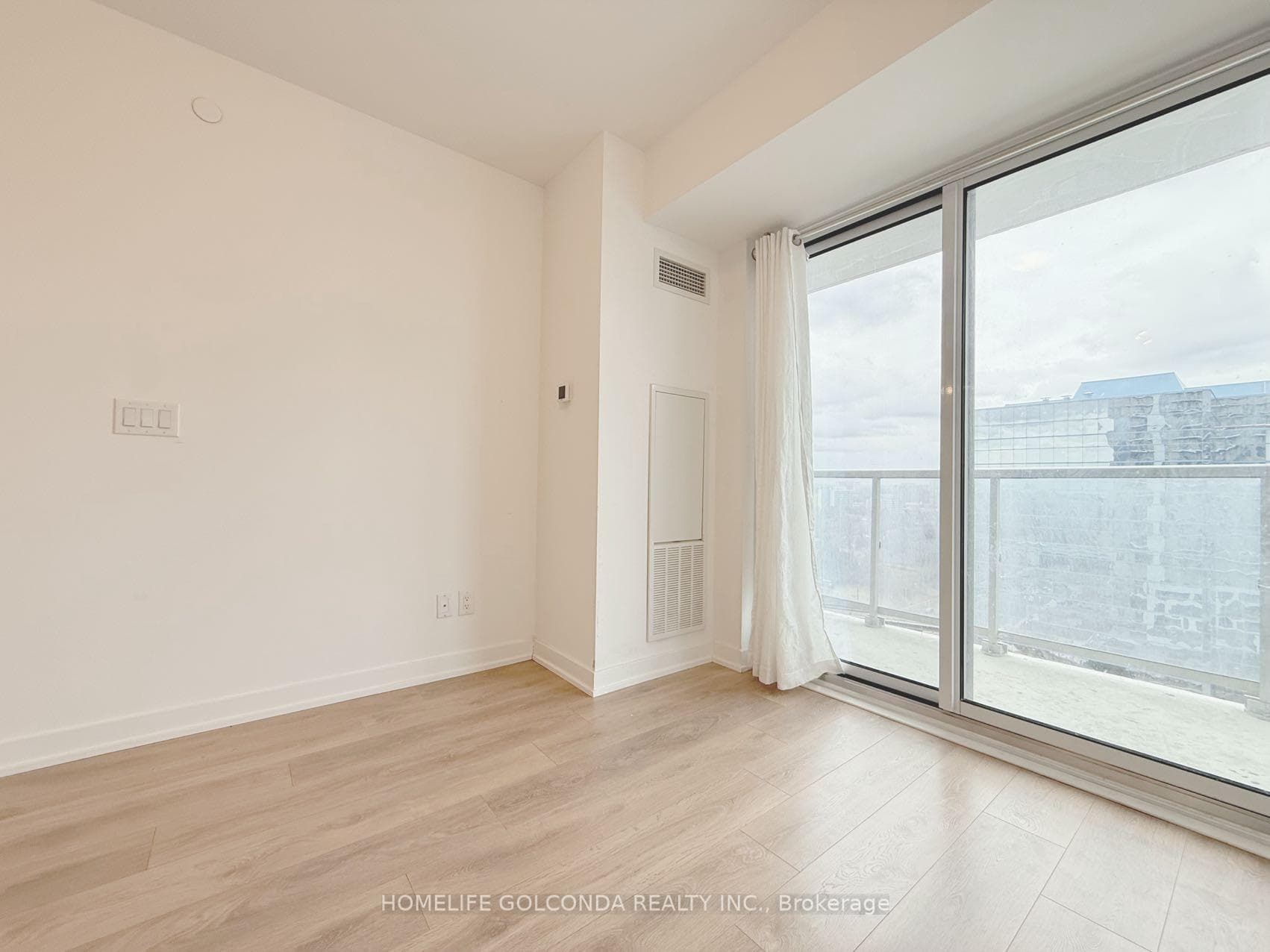 2031 Kennedy Road Unit 1721 photo 4