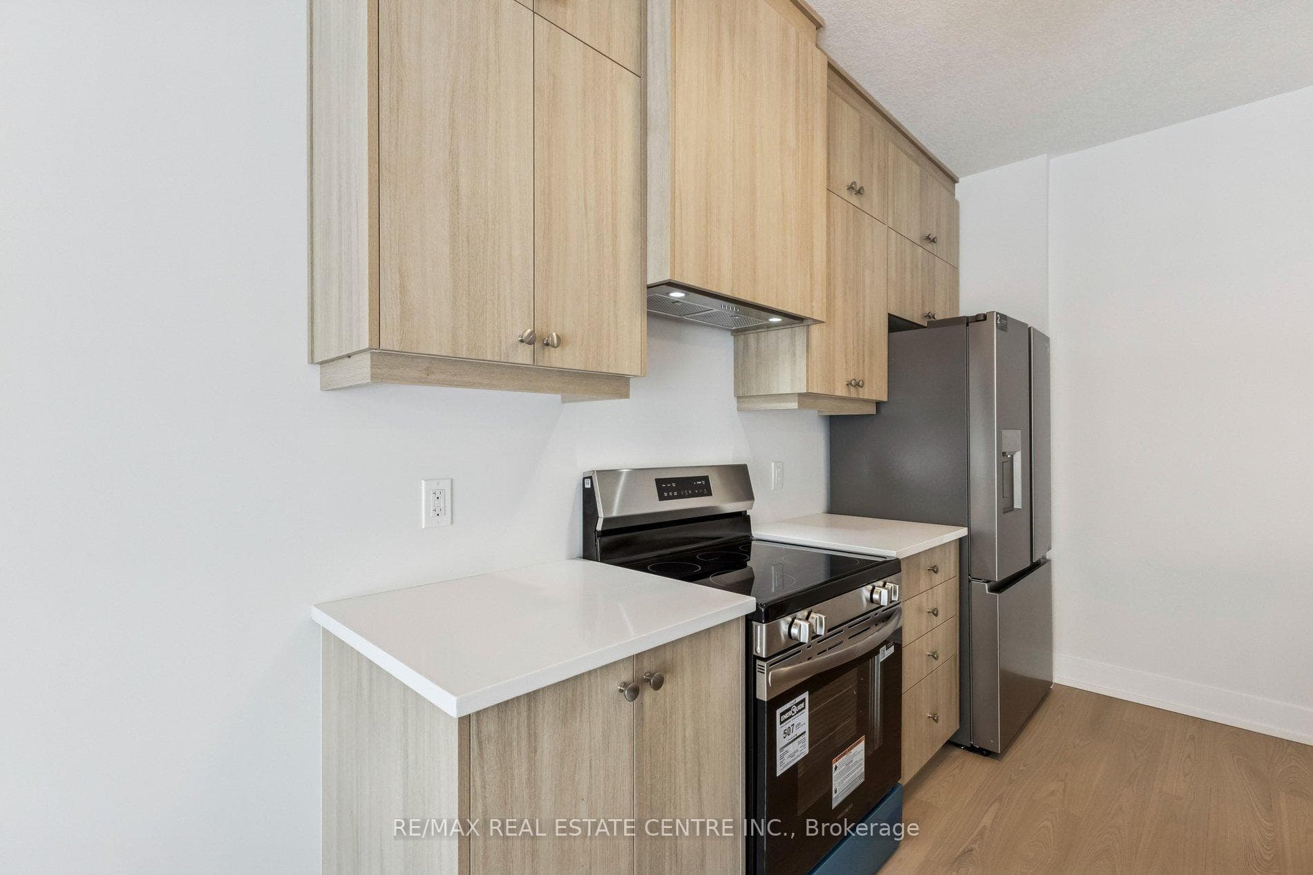 123 Maple Street photo 20