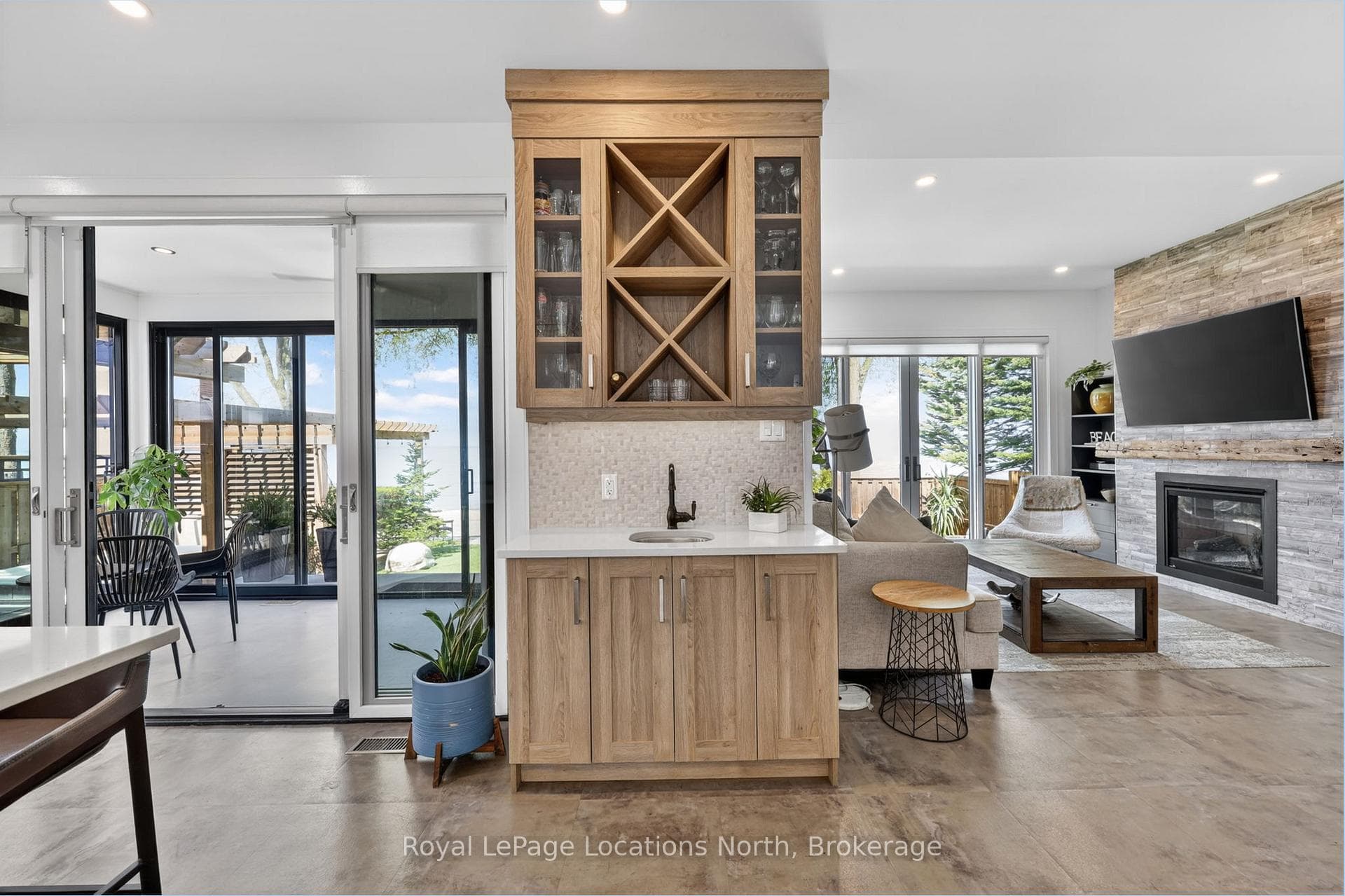 2206 Tiny Beaches Road photo 10