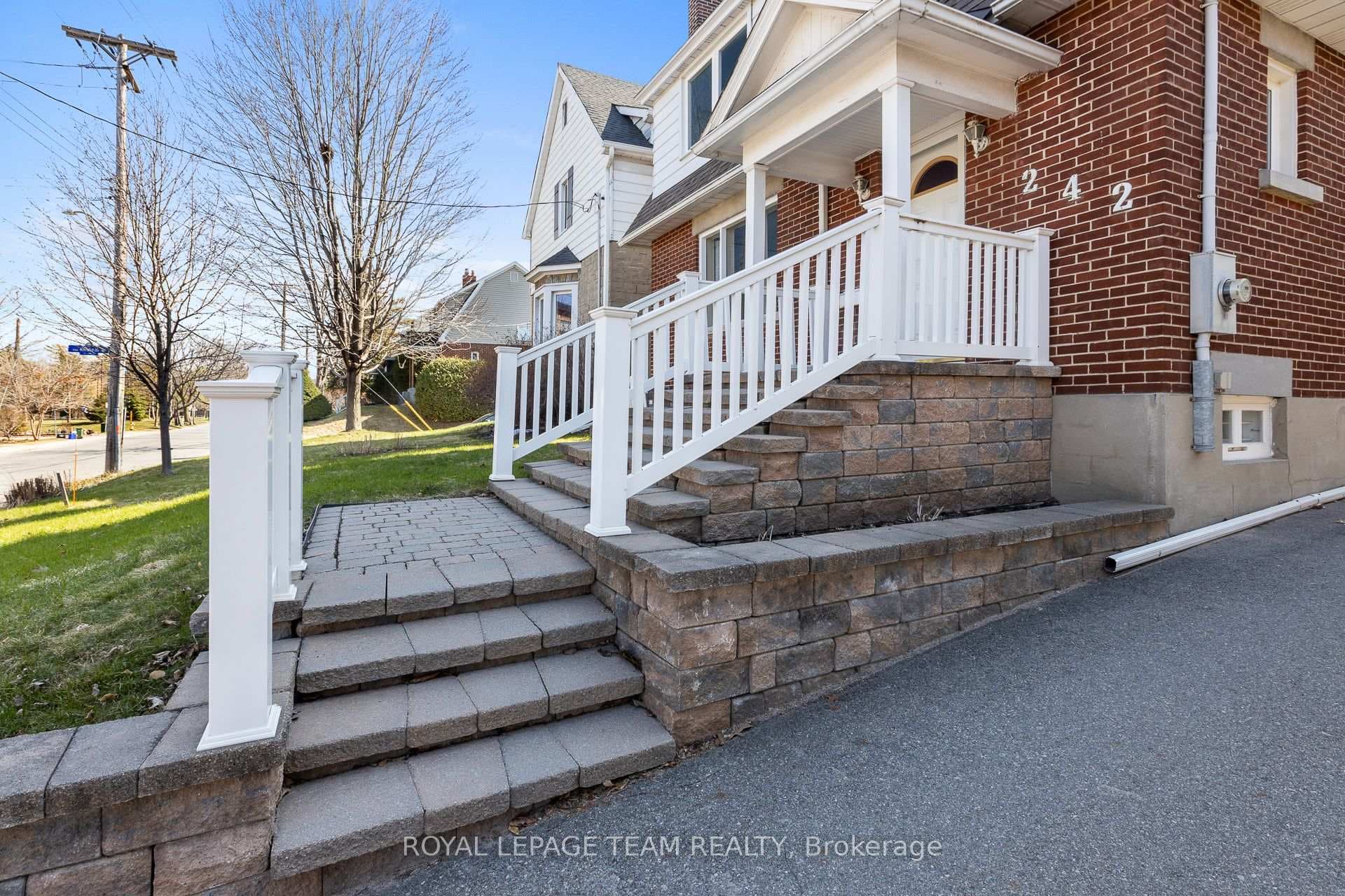 242 Fairmont Avenue photo 5