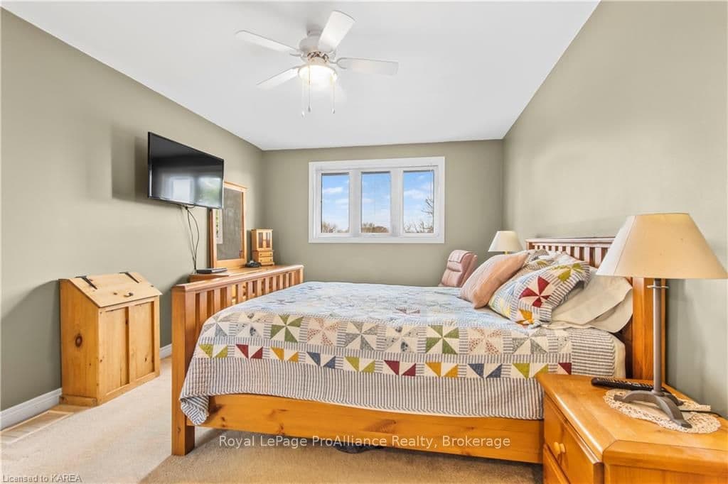 943 NEWHALL Drive photo 23
