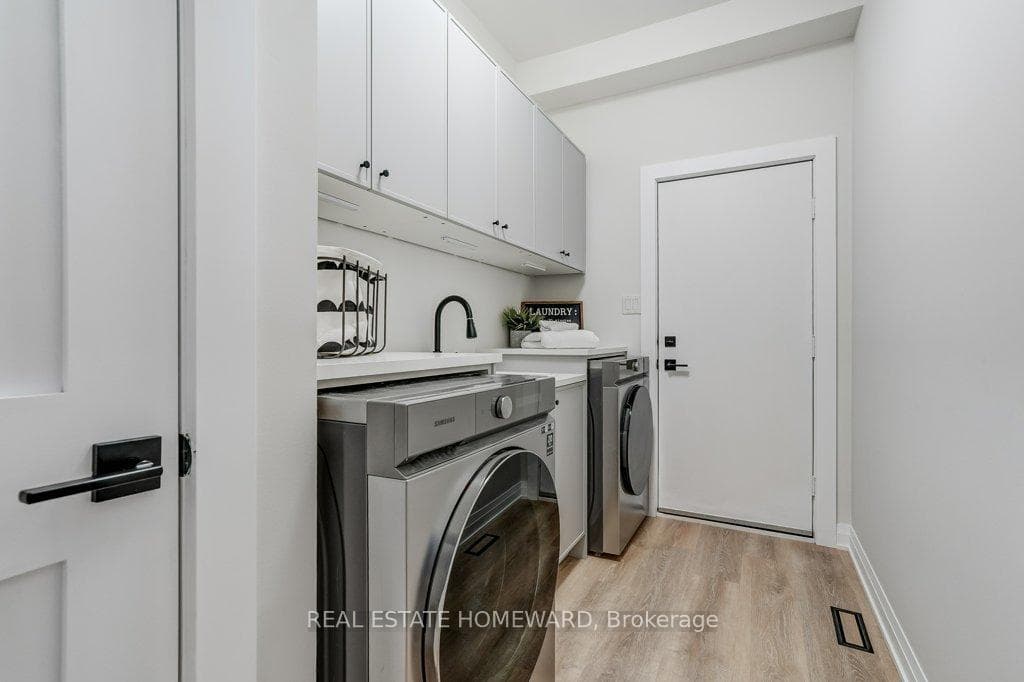 98 Woodview Drive photo 23