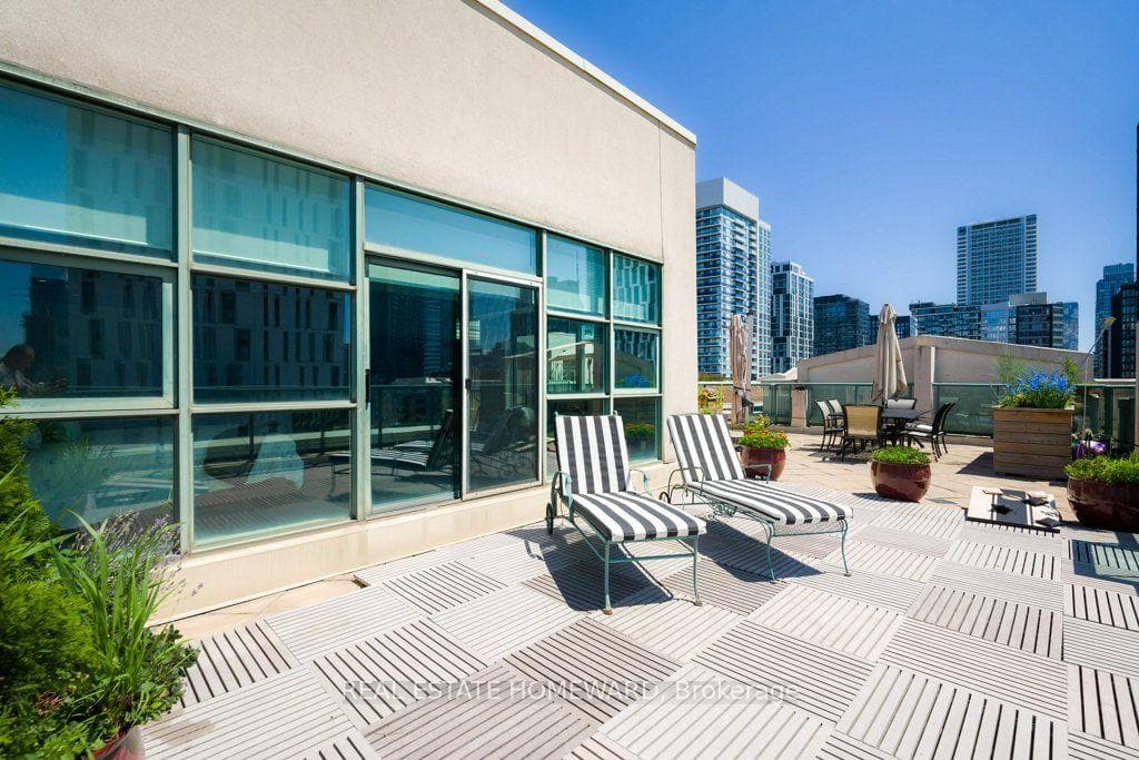 155 Dalhousie Street Unit PH1 photo 25