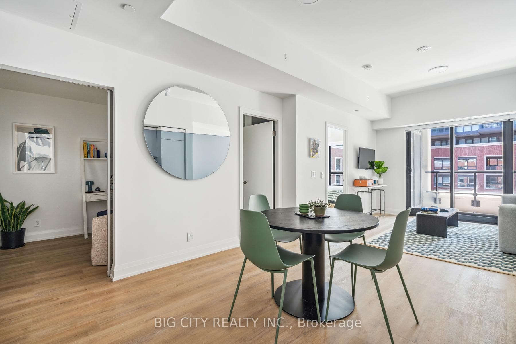 36 Brentcliffe Road Unit 604 photo 18