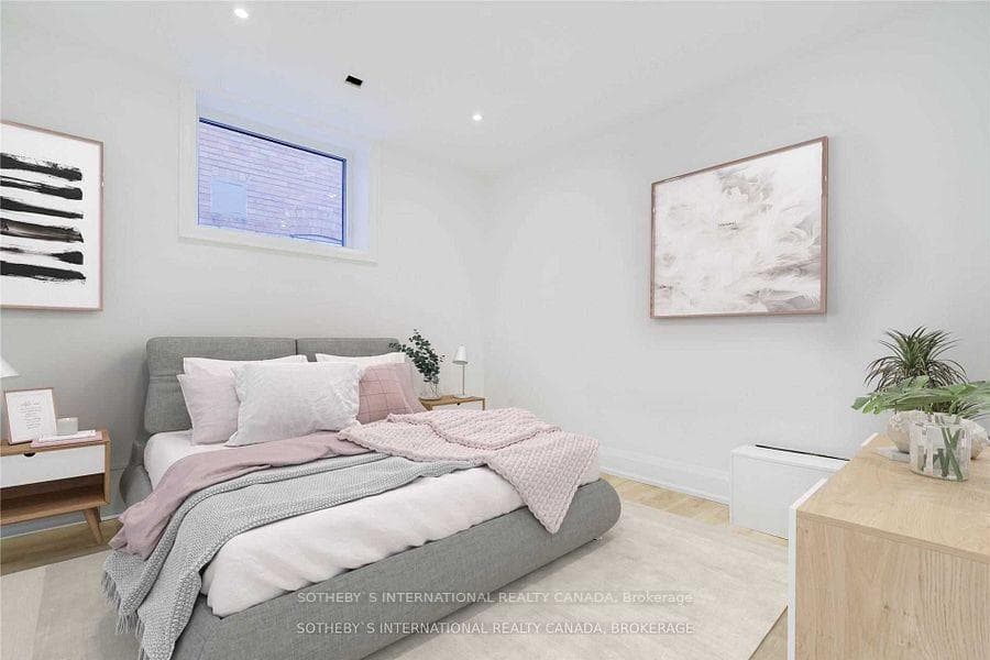 131 Alberta Avenue photo 11