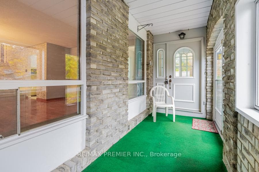 11 Pineridge Drive photo 4