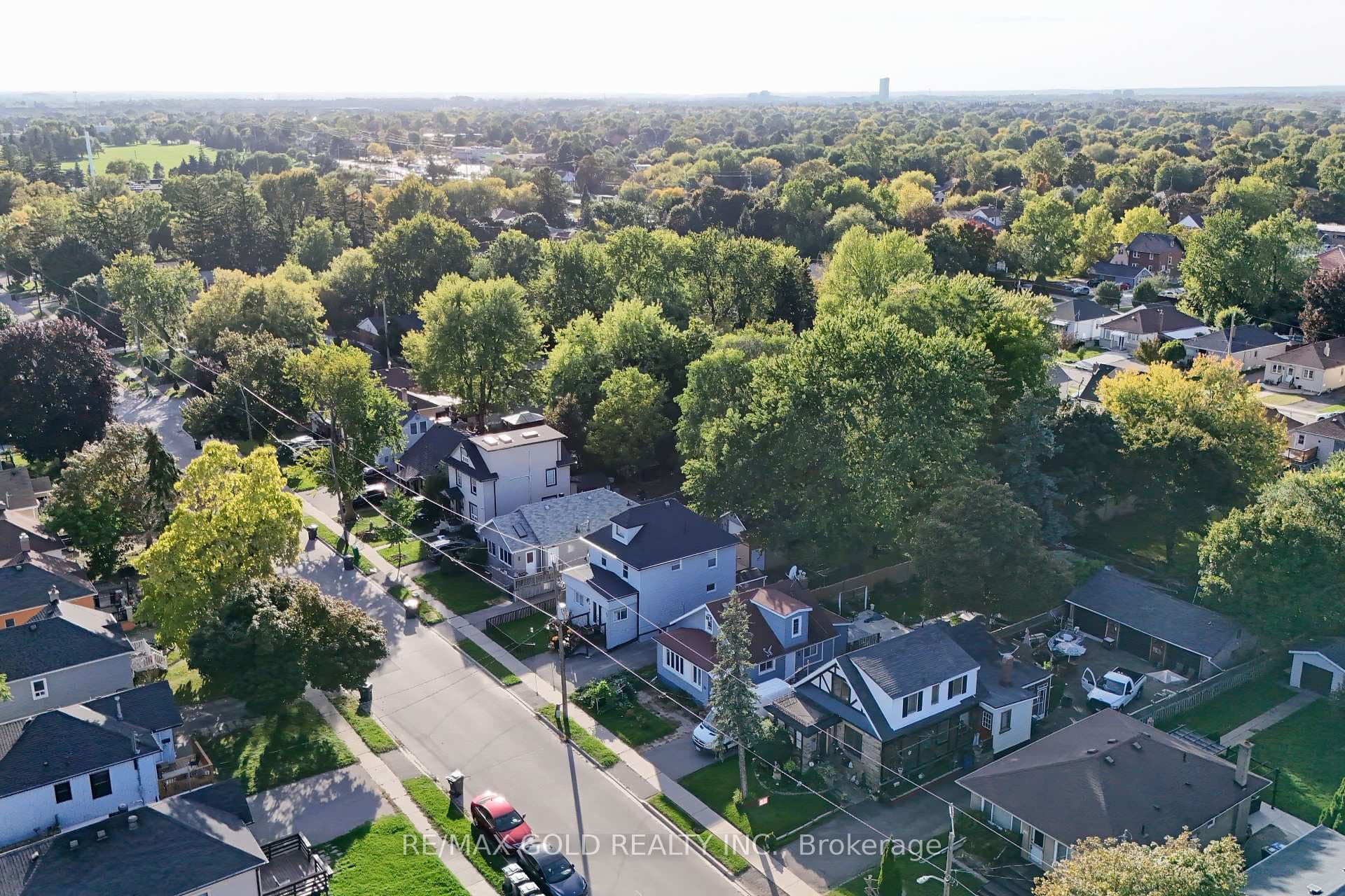 28 Royce Avenue photo 34