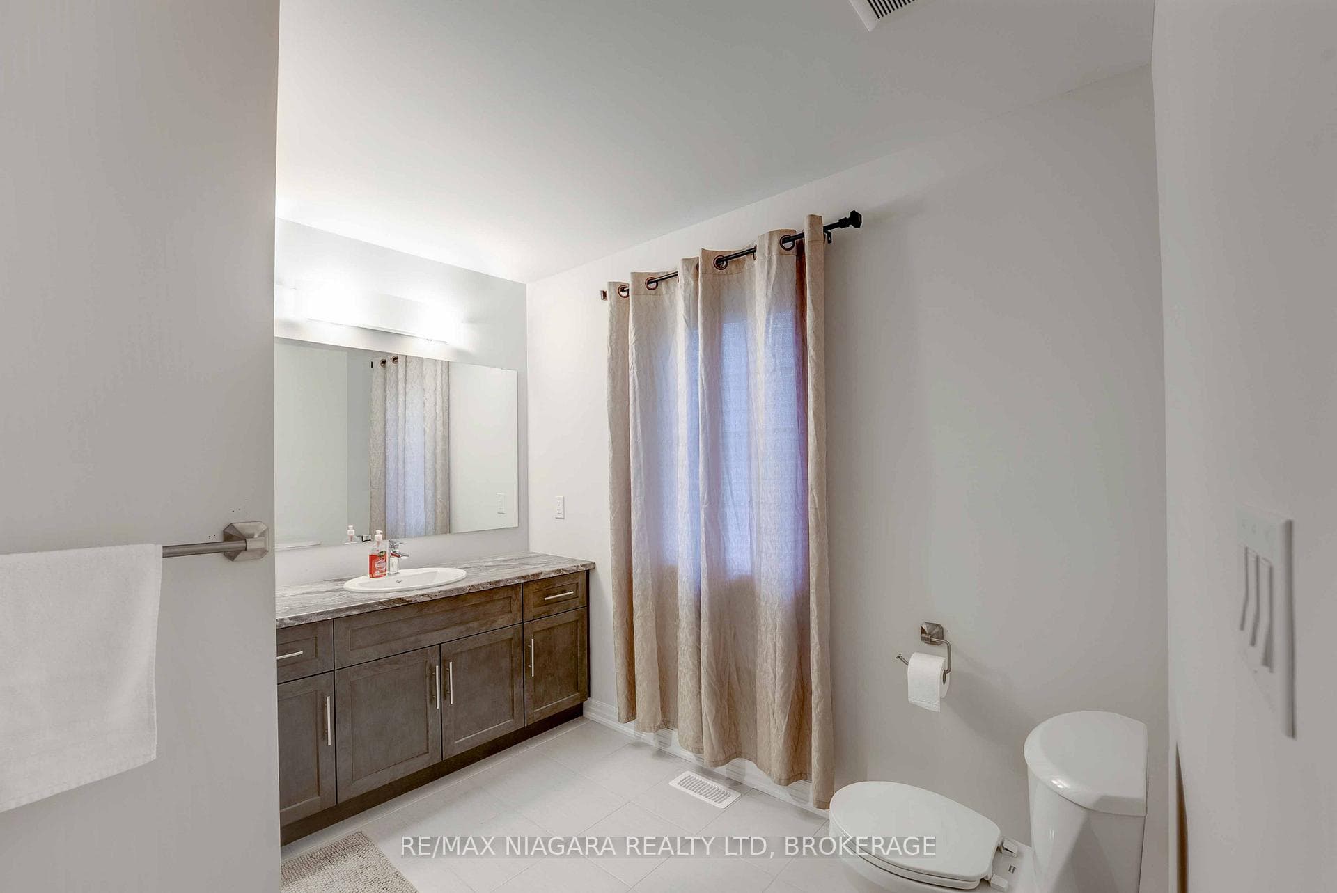 90 Hillcrest Road photo 24