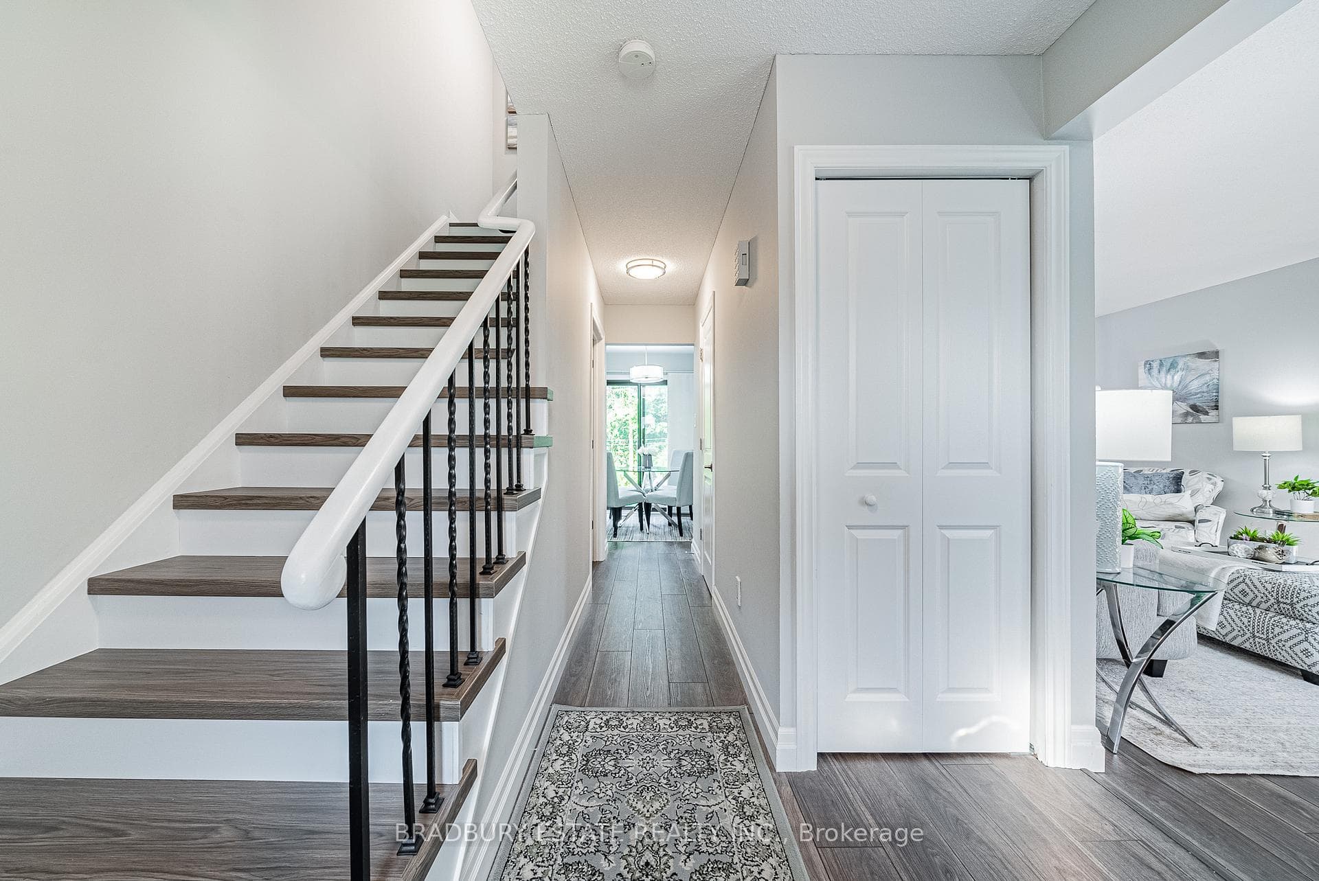 557 Holly Avenue photo 3