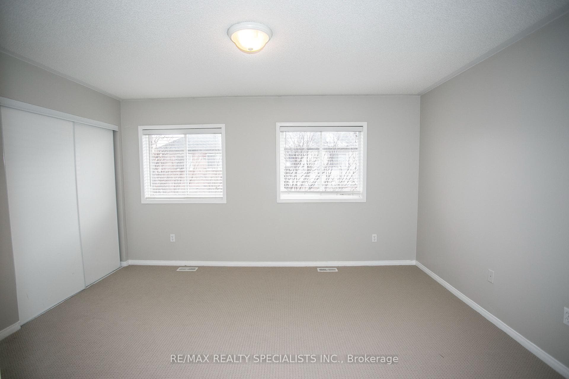 98 Joymar Drive photo 31