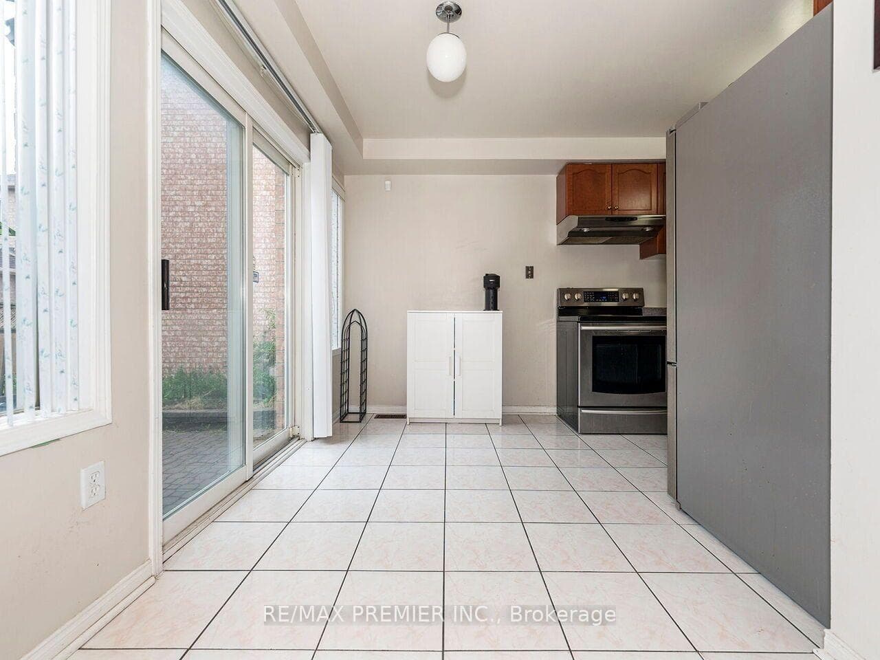32 Stonebriar Drive photo 13