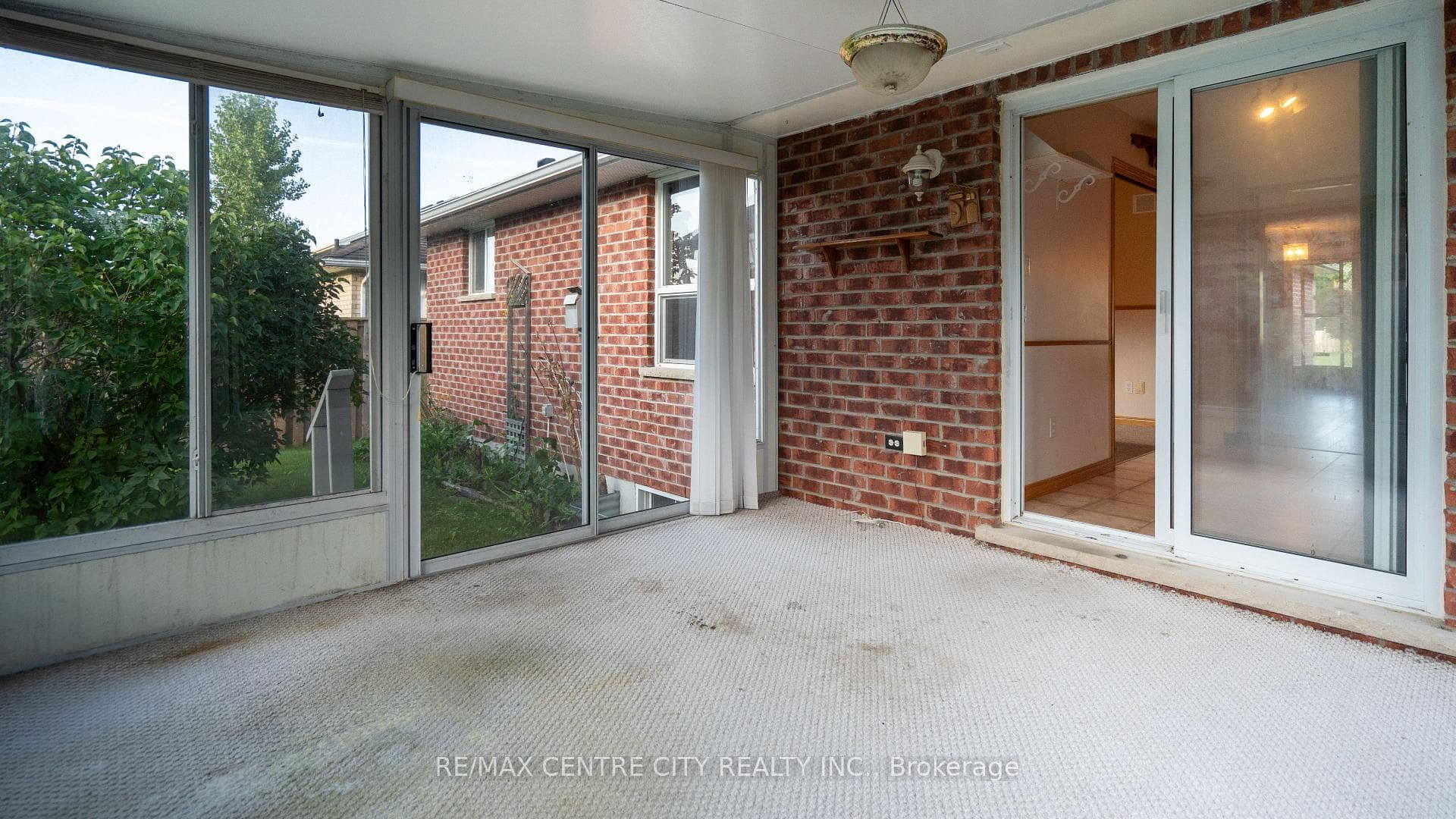 547 Agnes Drive photo 22