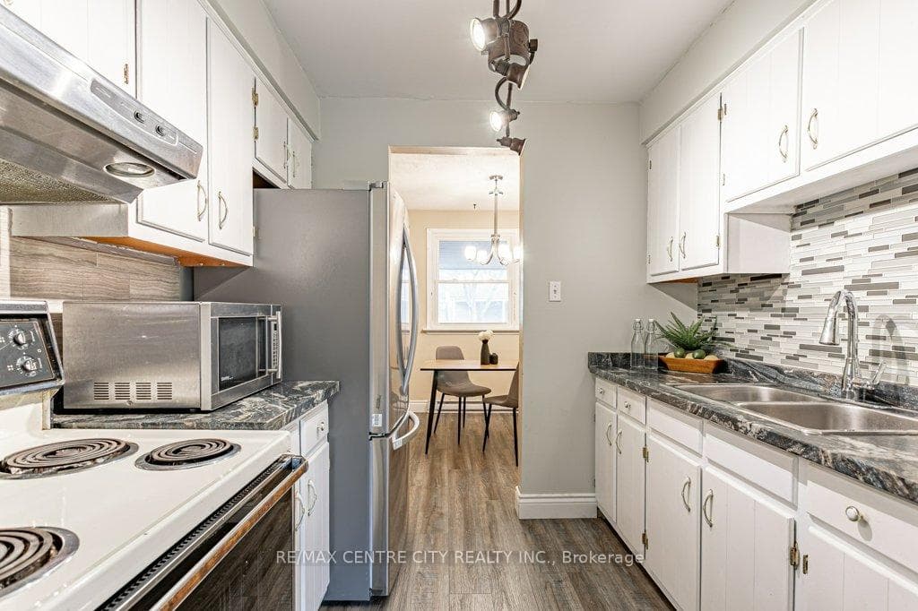 1330 Jalna Boulevard Unit 60 photo 9