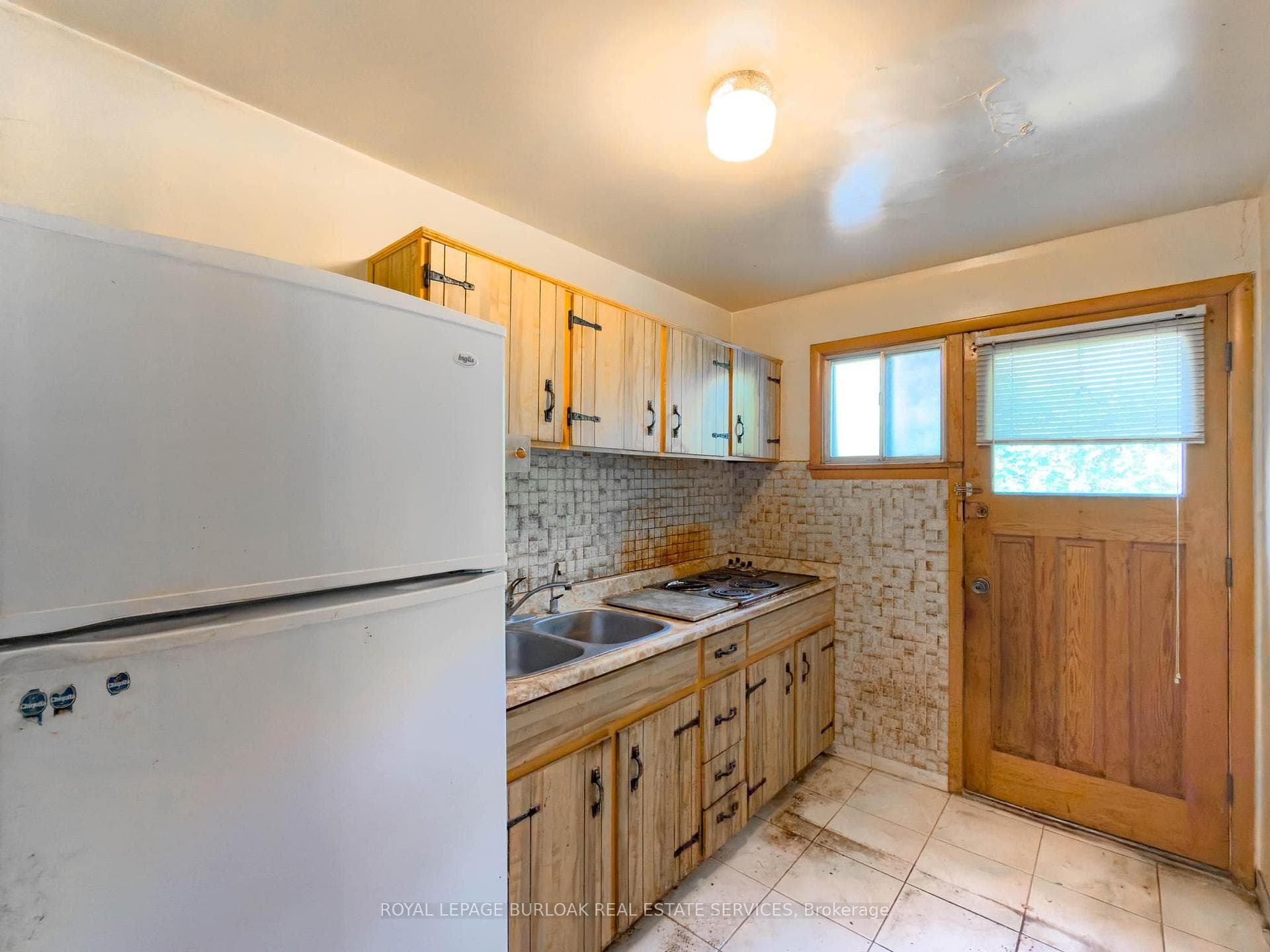 3577 Bluestream Crescent photo 39