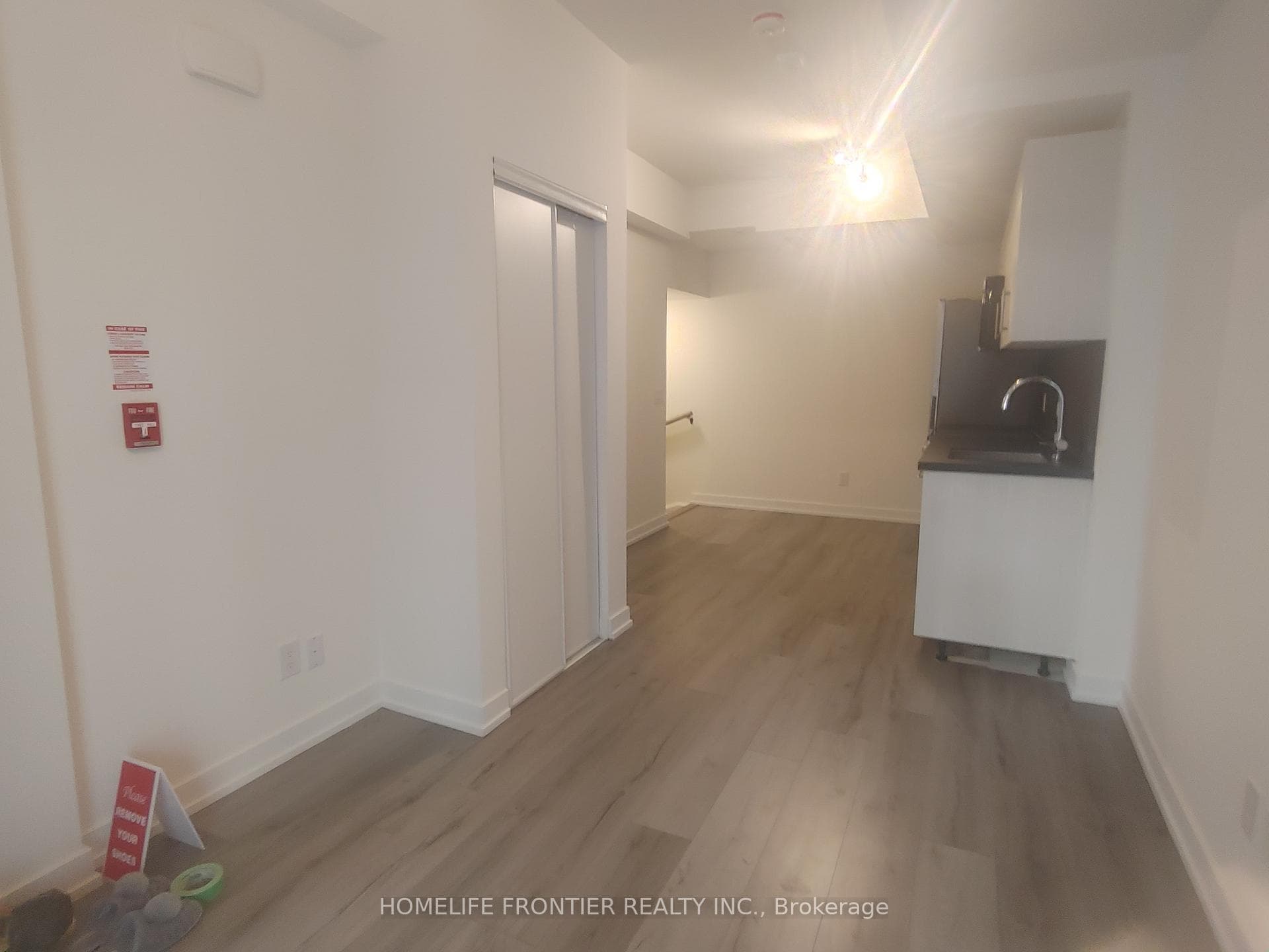 871 Sheppard Avenue Unit 18 photo 7