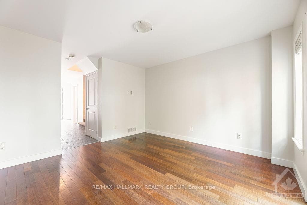 510 BURLEIGH photo 5