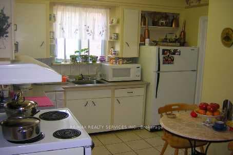 3521 St Clair Avenue photo 8